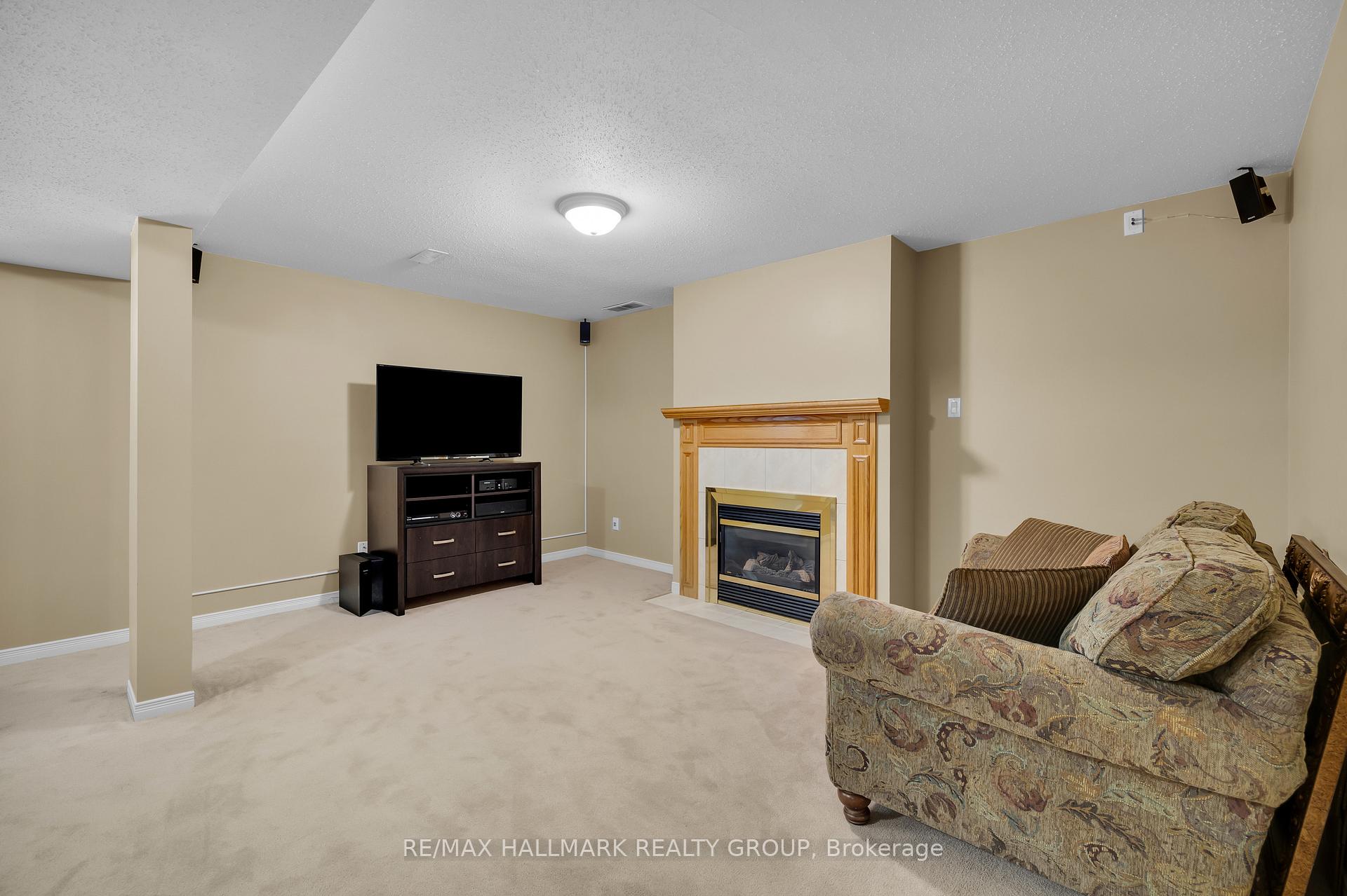 Photo 39 of 1087 Rocky Harbour Crescent, Ottawa, Riverside South/Gloucester Glen — HOMEH