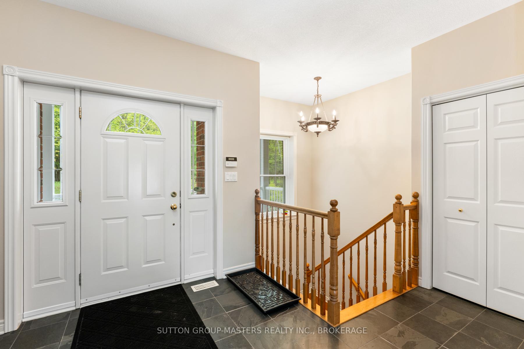Photo 3 of 1023 Big Ben Lane, Frontenac, Frontenac South — HOMEH