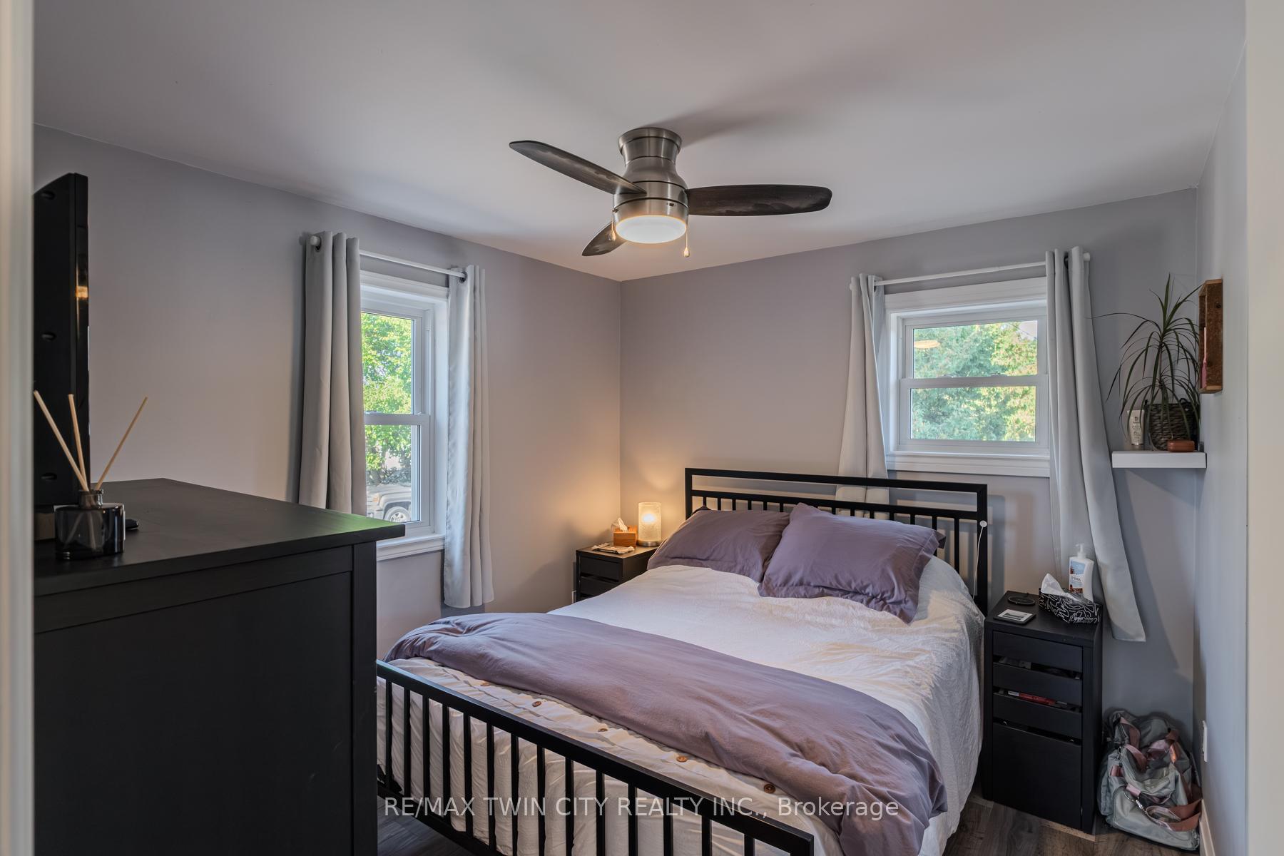 Photo 12 of 37 Twelfth Avenue, Brantford — HOMEH