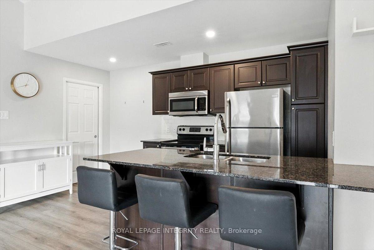 Photo 6 of 66 Sternes Private, Ottawa, Springridge/East Village — HOMEH