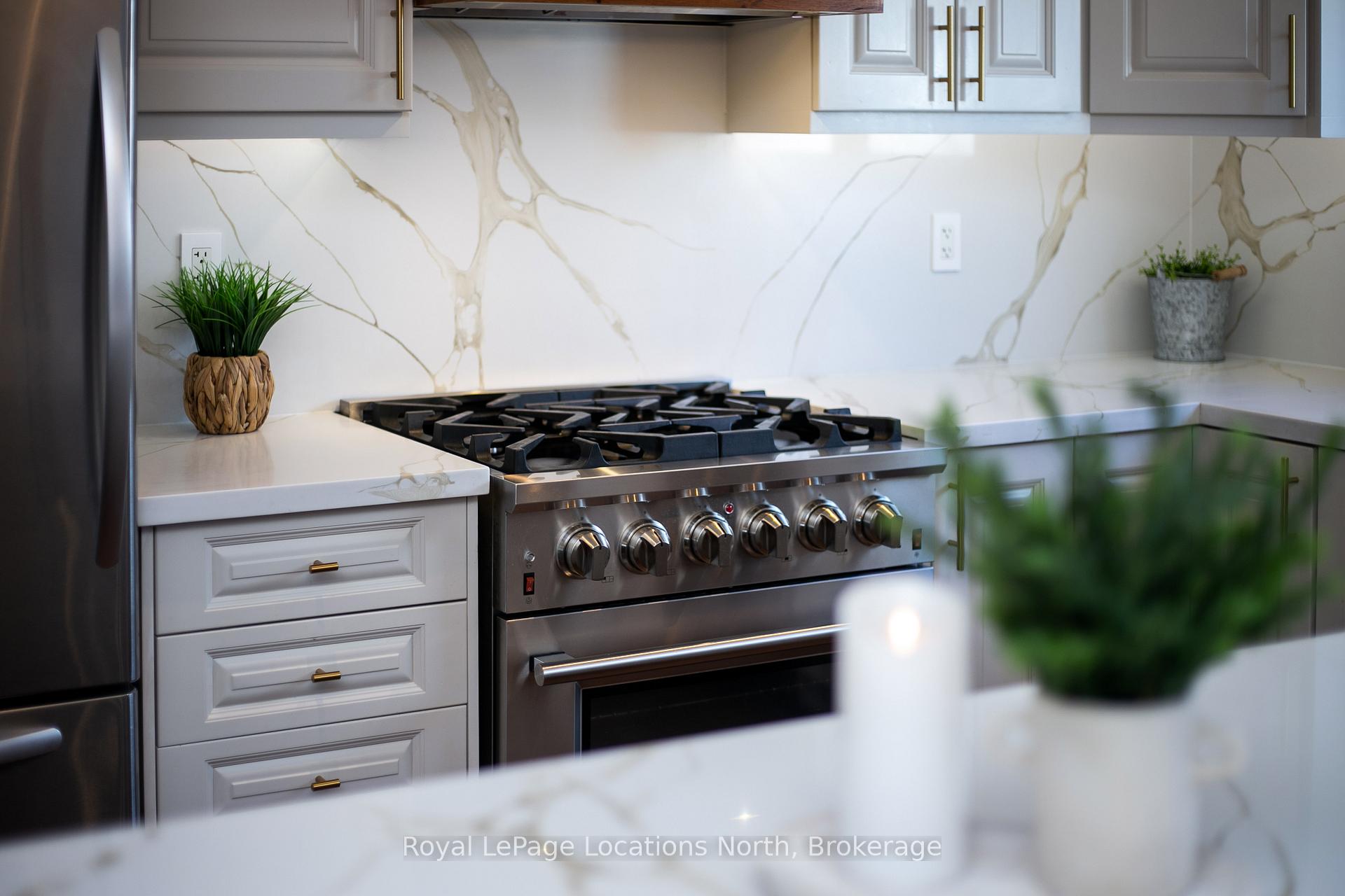 Photo 12 of 64 Joseph Trail, Collingwood — HOMEH