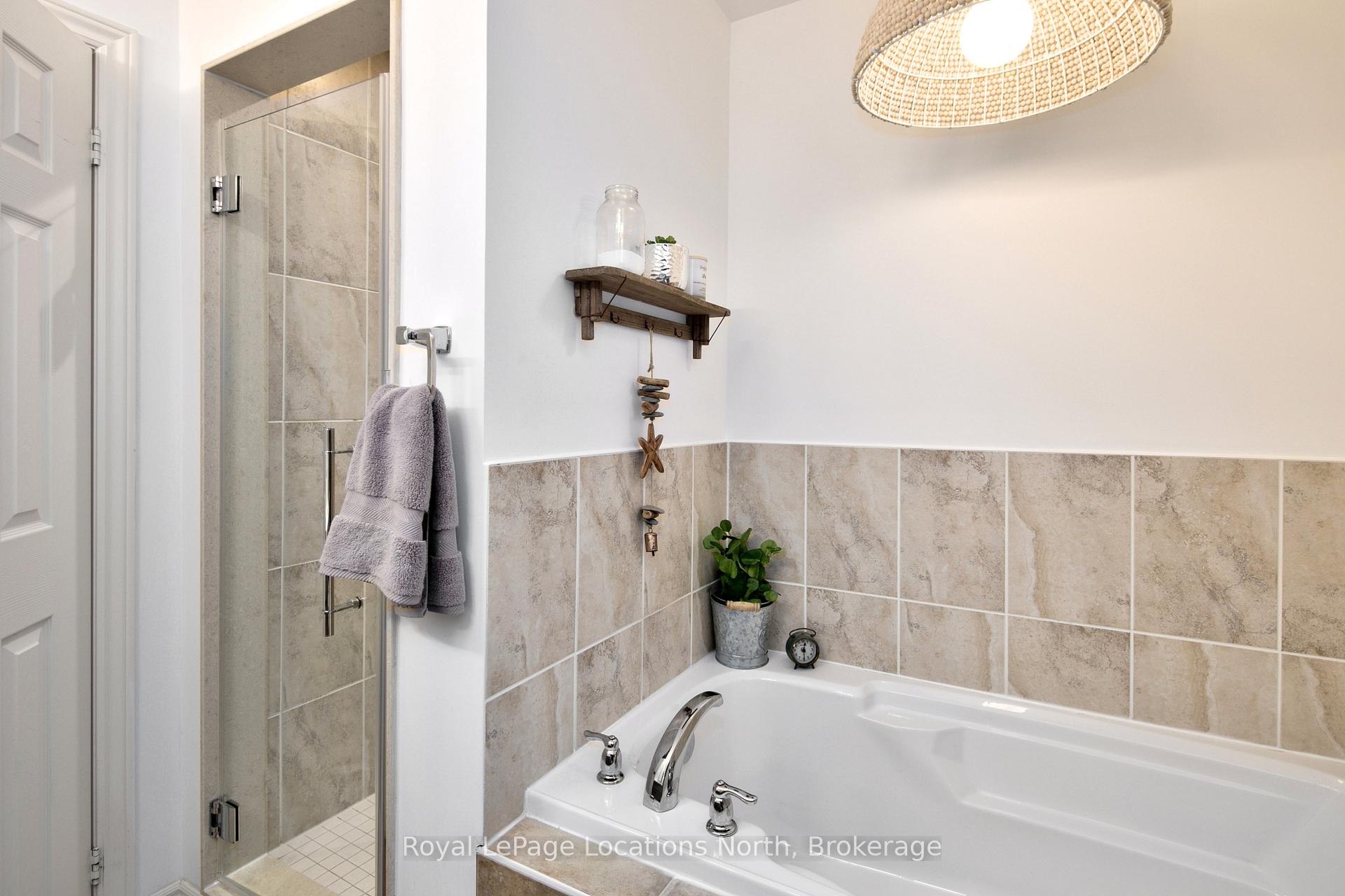 Photo 26 of 64 Joseph Trail, Collingwood — HOMEH
