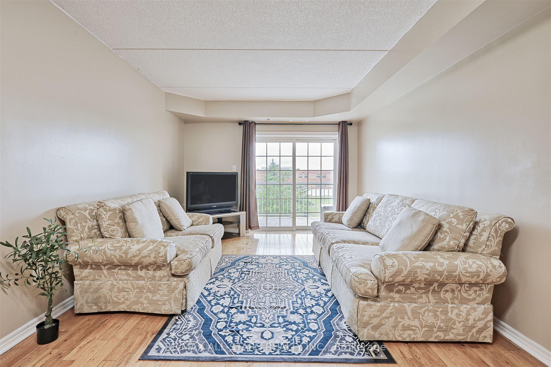Photo 7 of Unit 304, 7428 Markham Road, Markham, Middlefield — HOMEH