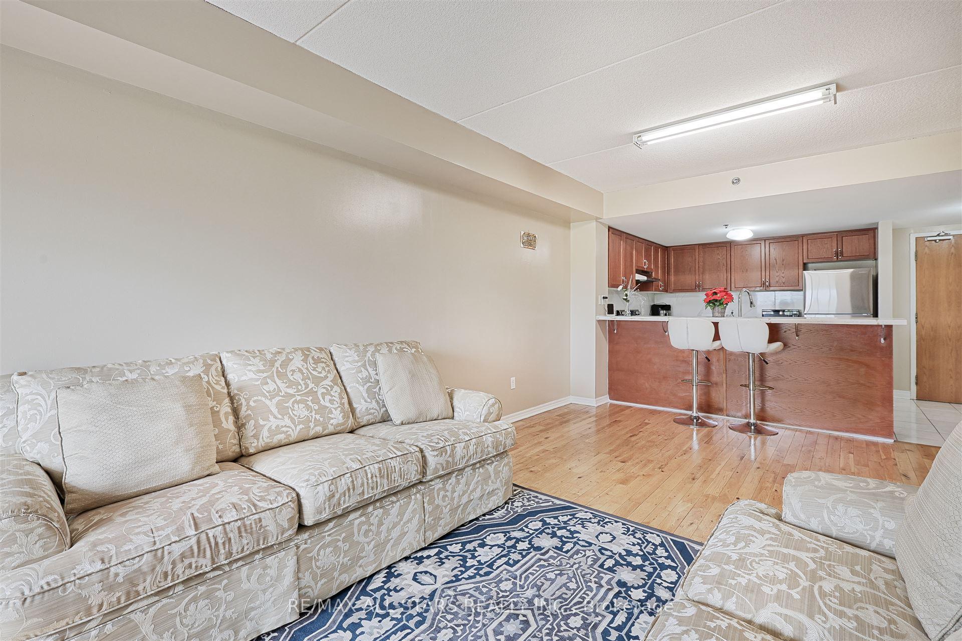Photo 13 of Unit 304, 7428 Markham Road, Markham, Middlefield — HOMEH