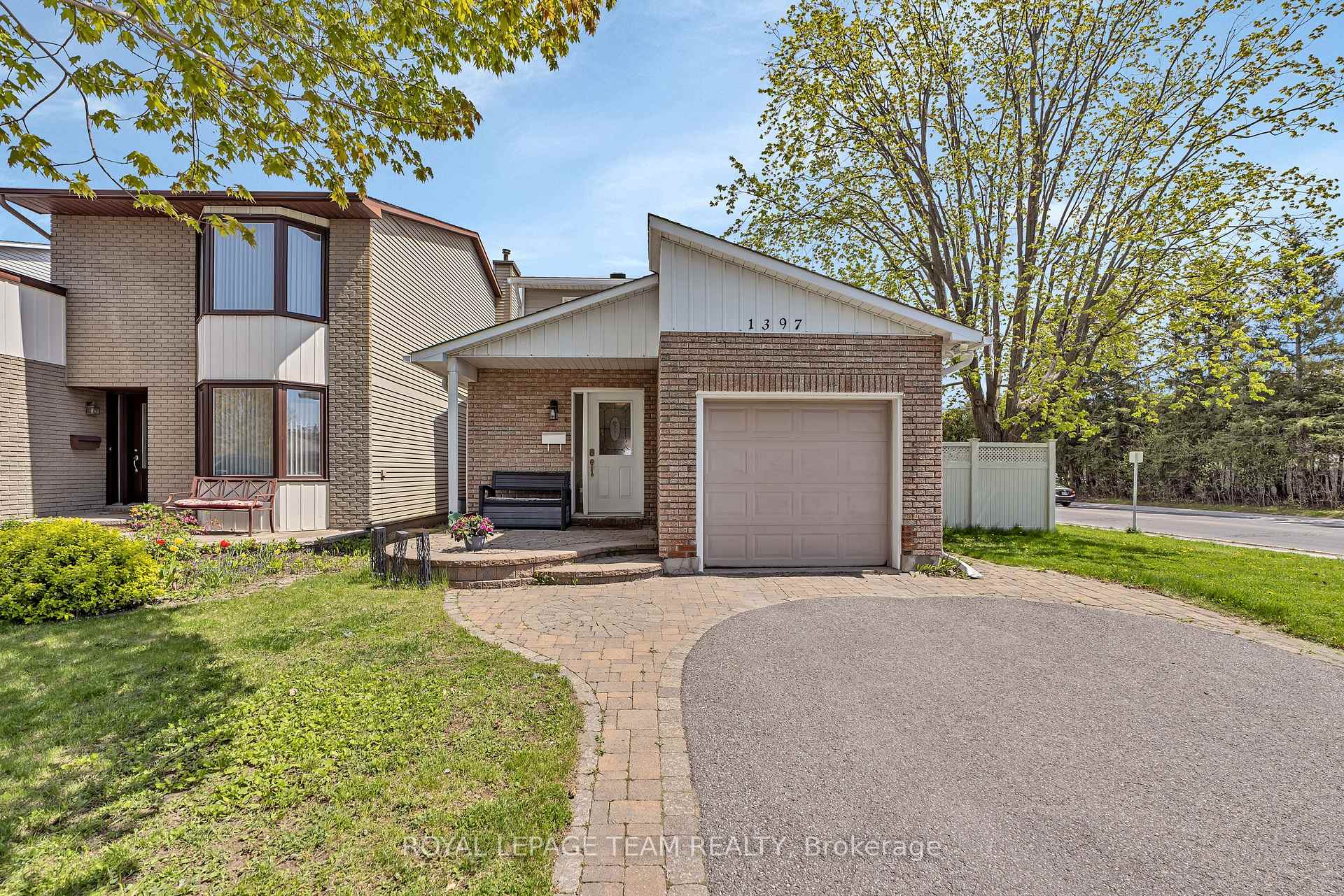 Photo 1 of 1397 Cedarcroft Crescent, Ottawa, Pineview — HOMEH