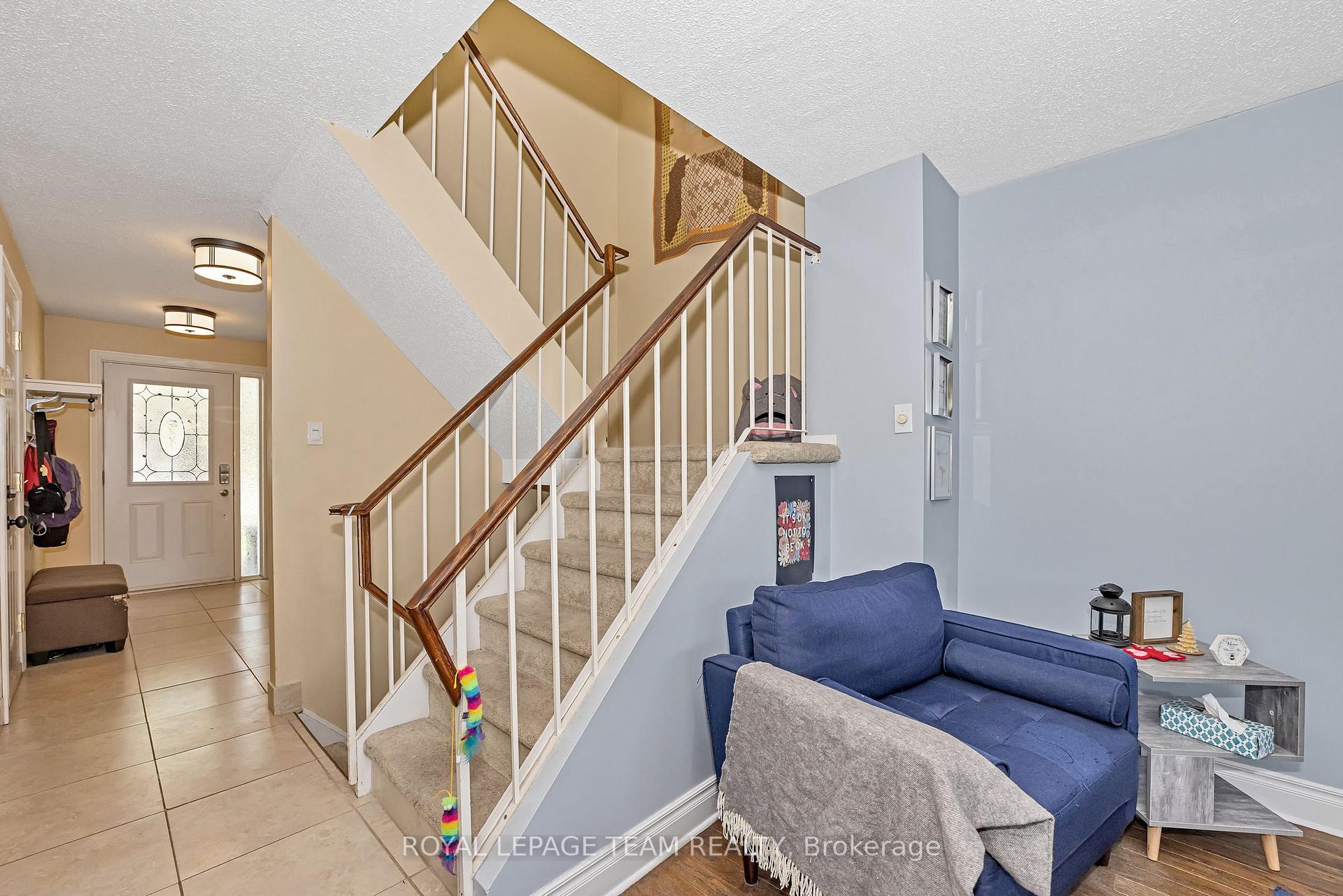 Photo 8 of 1397 Cedarcroft Crescent, Ottawa, Pineview — HOMEH