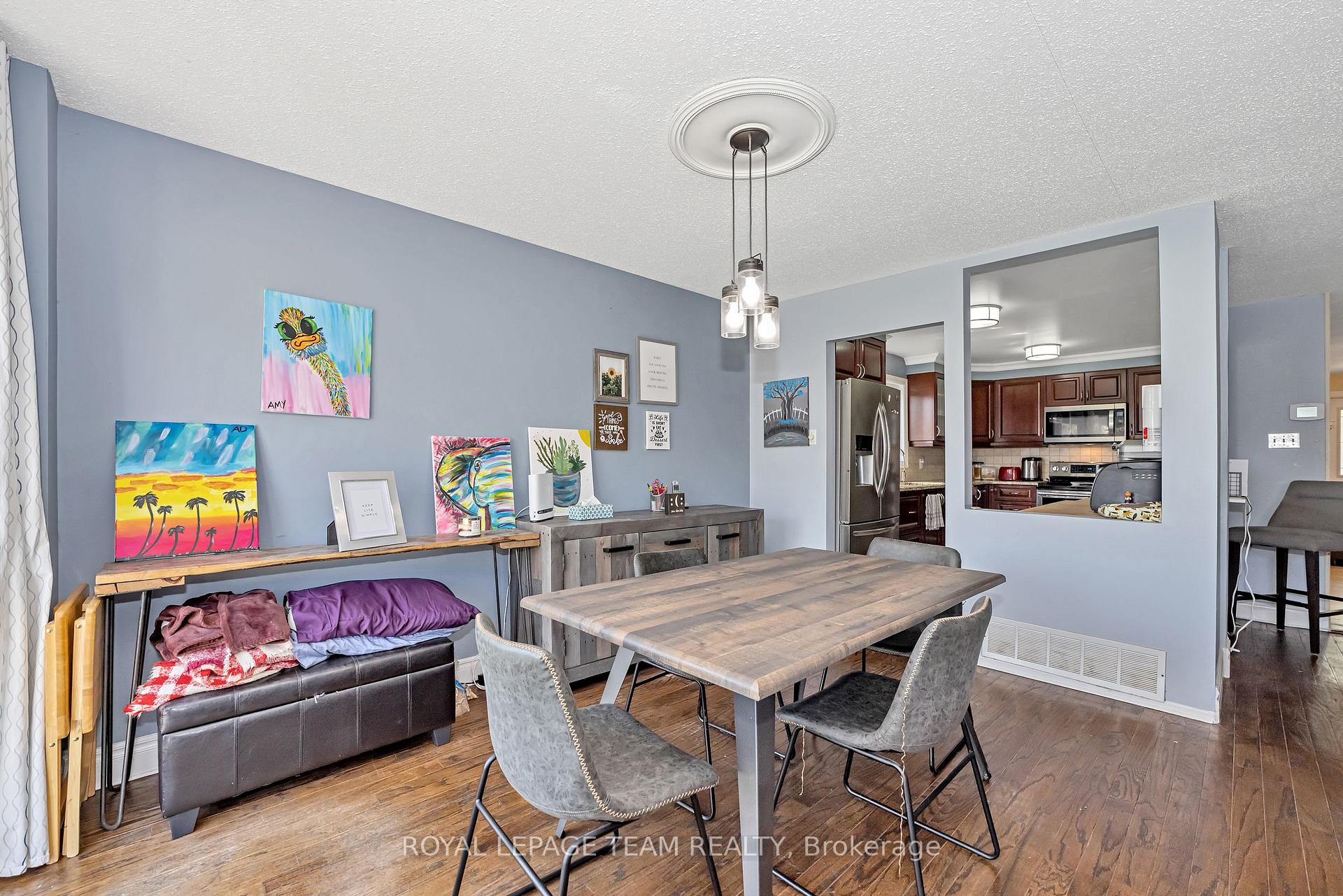 Photo 12 of 1397 Cedarcroft Crescent, Ottawa, Pineview — HOMEH