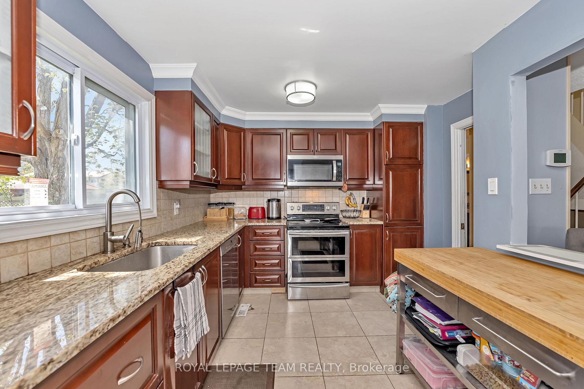 Photo 13 of 1397 Cedarcroft Crescent, Ottawa, Pineview — HOMEH