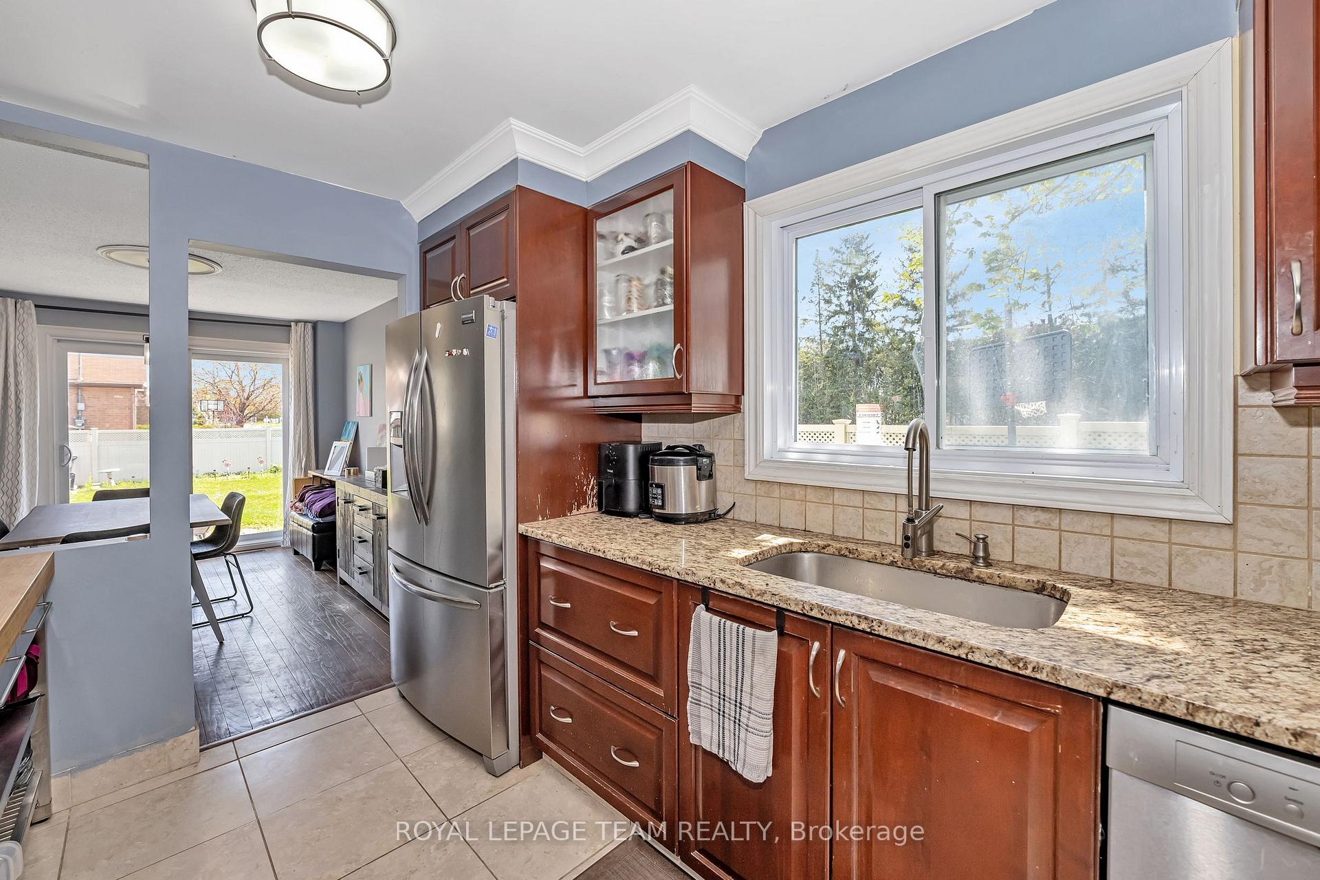 Photo 18 of 1397 Cedarcroft Crescent, Ottawa, Pineview — HOMEH