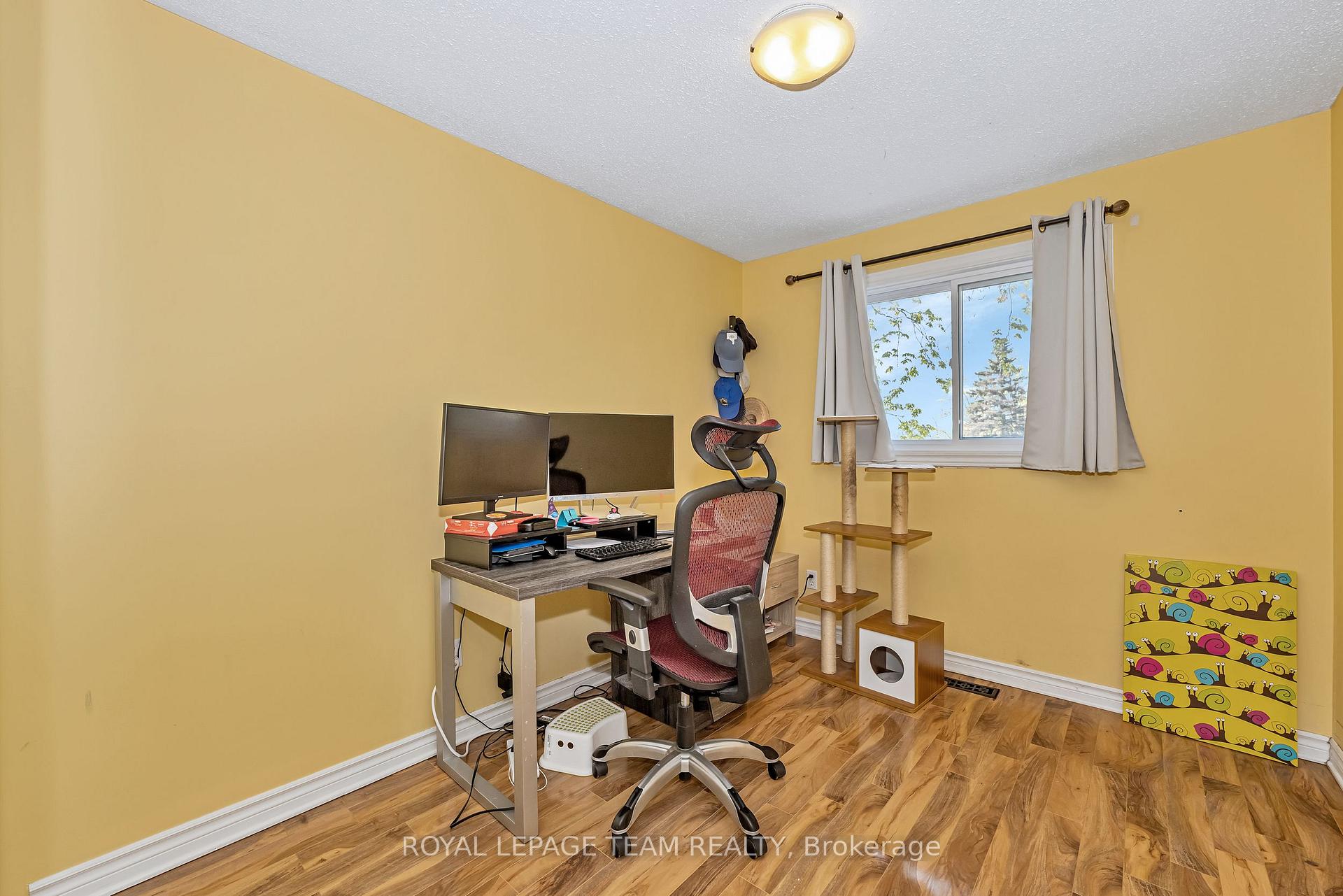 Photo 17 of 1397 Cedarcroft Crescent, Ottawa, Pineview — HOMEH