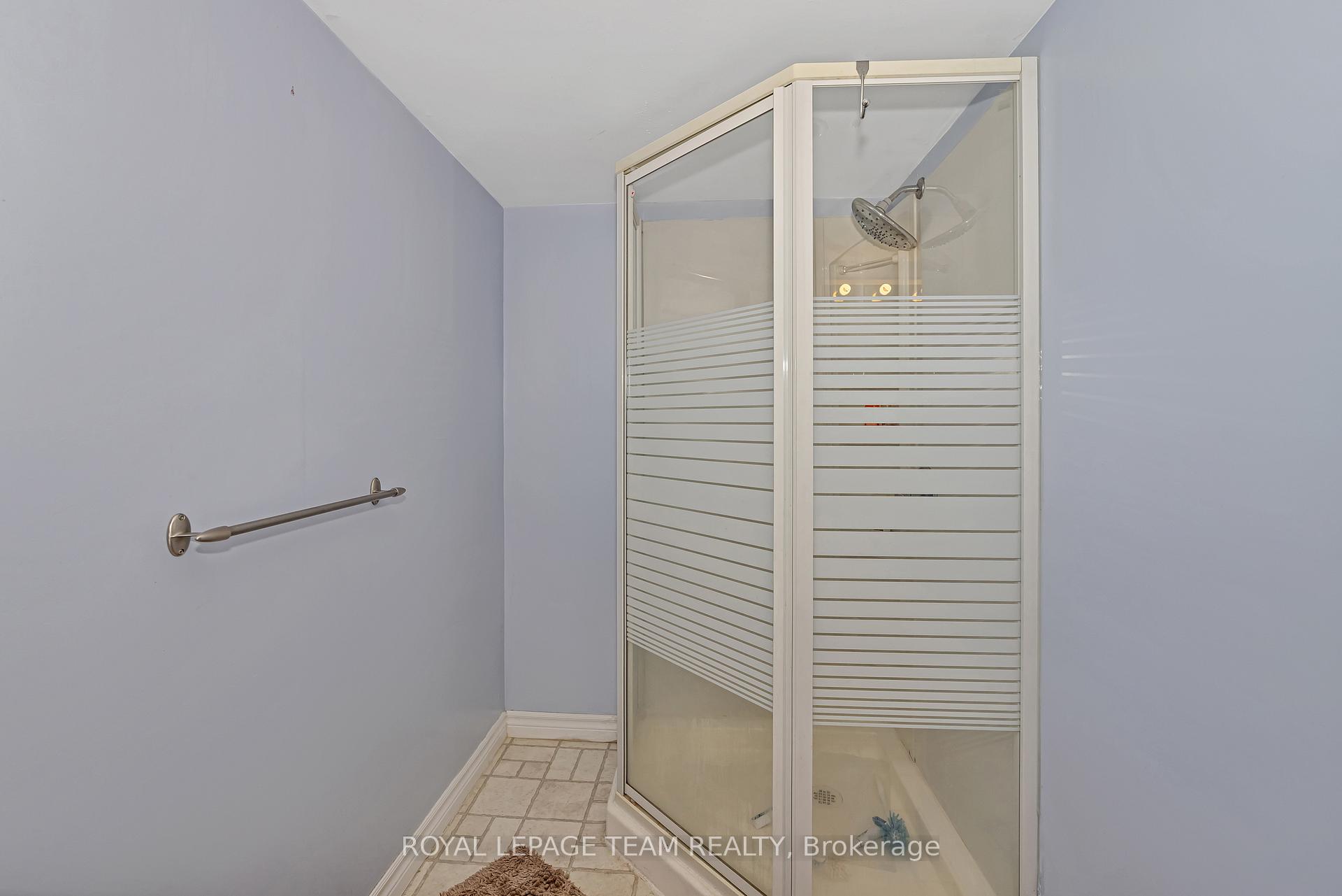 Photo 31 of 1397 Cedarcroft Crescent, Ottawa, Pineview — HOMEH