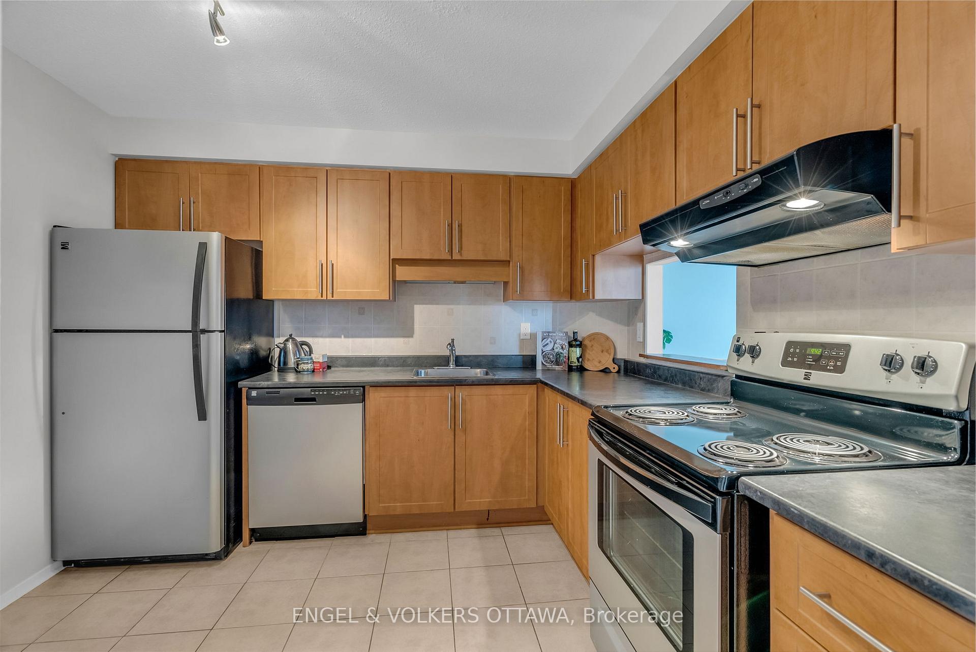 Photo 3 of Unit 905, 470 Laurier Avenue W, Ottawa, Ottawa Centre — HOMEH
