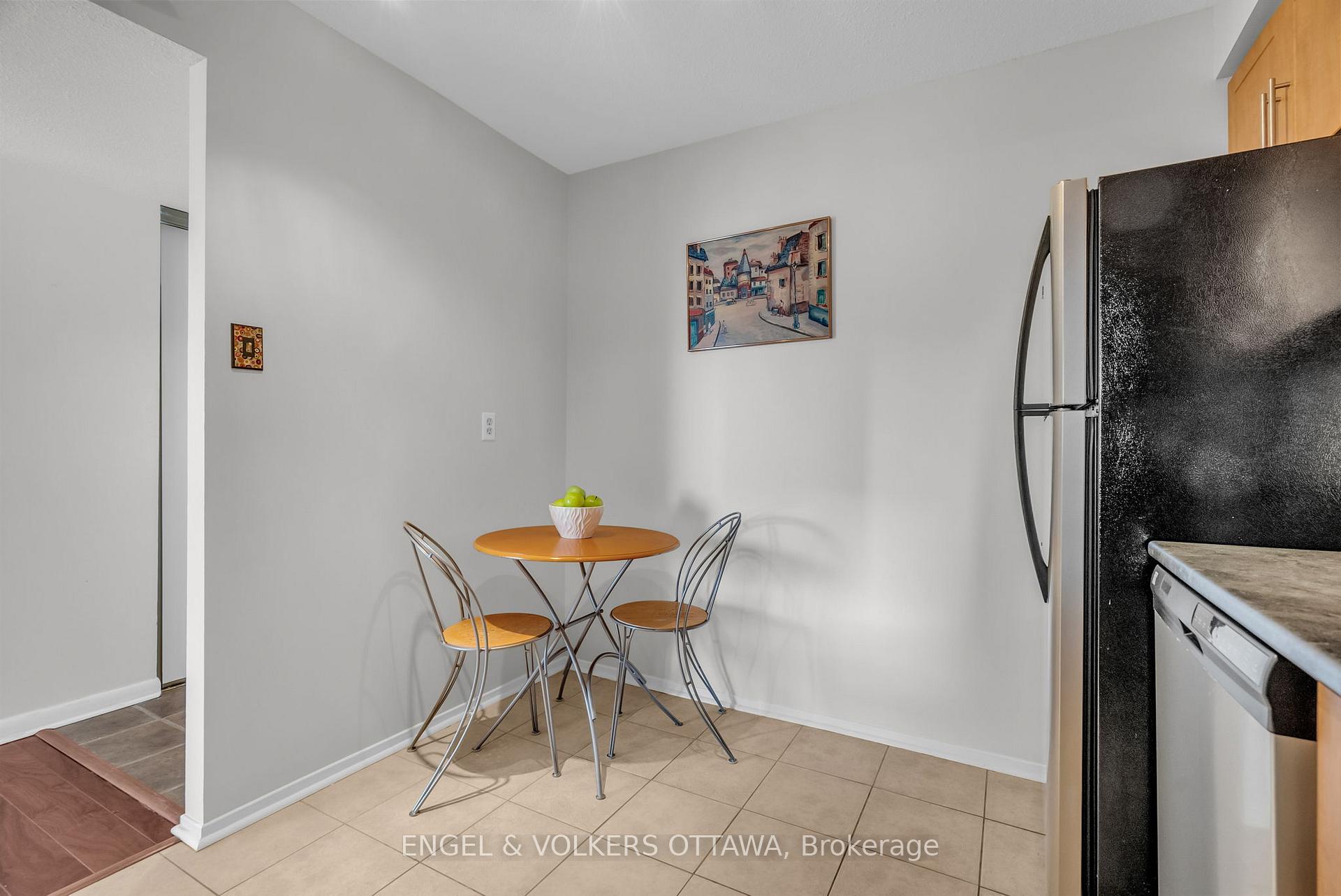 Photo 6 of Unit 905, 470 Laurier Avenue W, Ottawa, Ottawa Centre — HOMEH