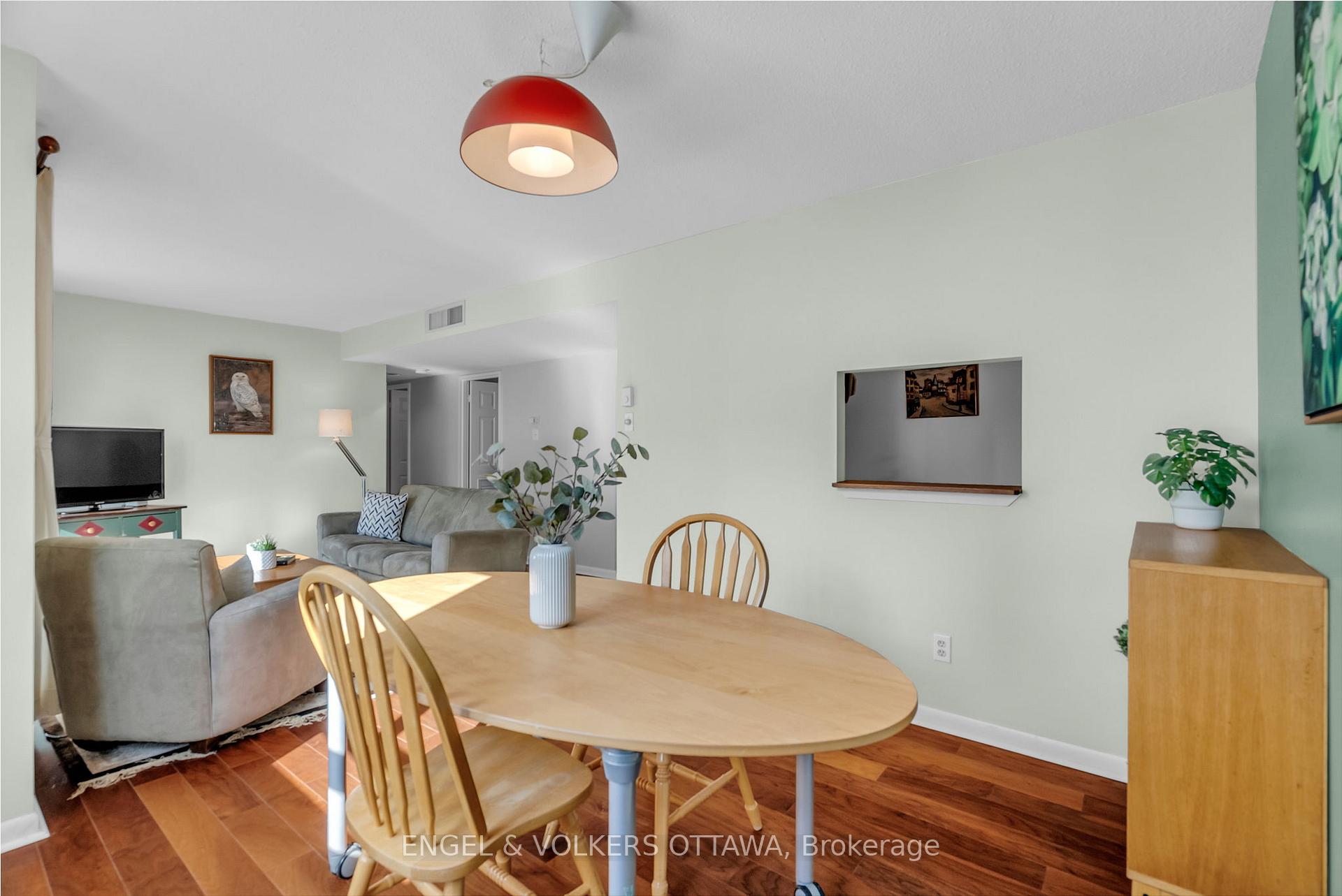 Photo 13 of Unit 905, 470 Laurier Avenue W, Ottawa, Ottawa Centre — HOMEH