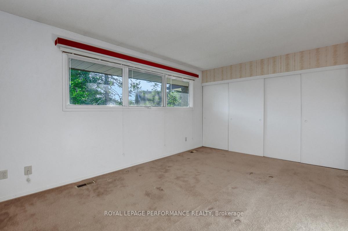 Photo 14 of 7 Carmichael Court, Ottawa, Kanata - Beaverbrook — HOMEH