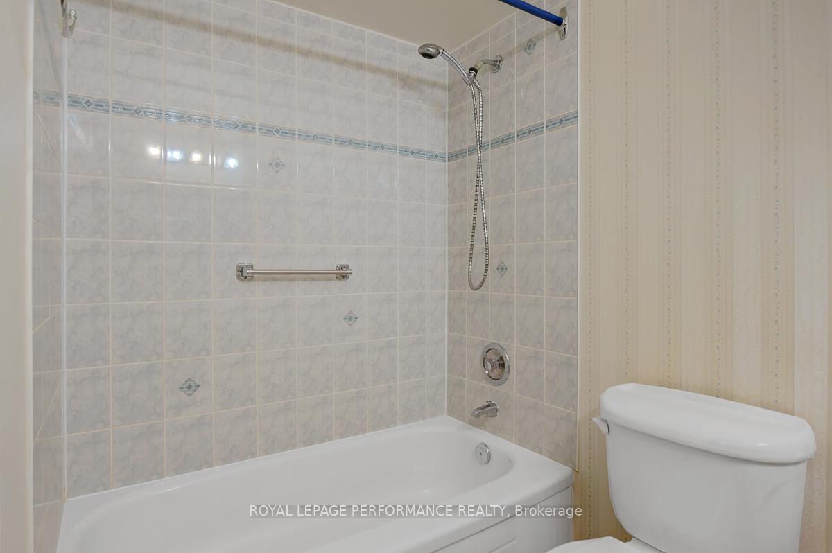 Photo 15 of 7 Carmichael Court, Ottawa, Kanata - Beaverbrook — HOMEH