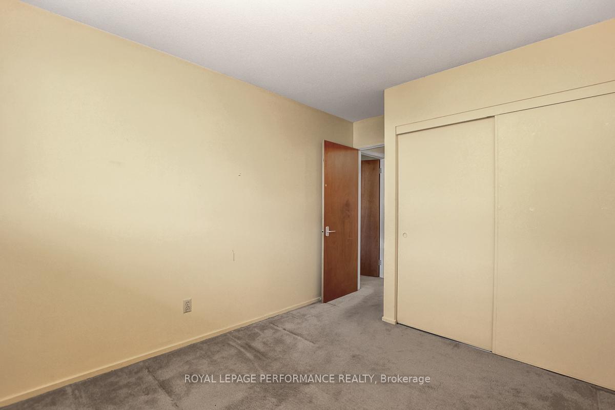 Photo 17 of 7 Carmichael Court, Ottawa, Kanata - Beaverbrook — HOMEH