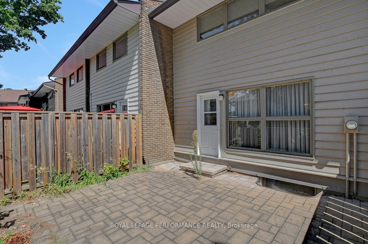 Photo 19 of 7 Carmichael Court, Ottawa, Kanata - Beaverbrook — HOMEH