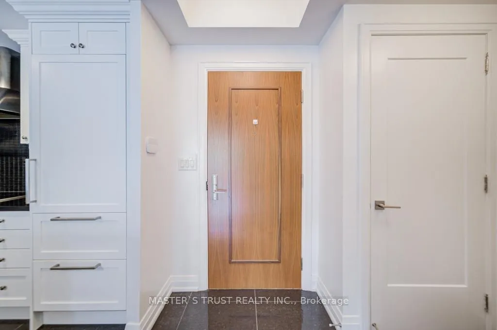 Photo 8 of Unit 307, 15 Stollery Pond Crescent, Markham, Devil's Elbow — HOMEH