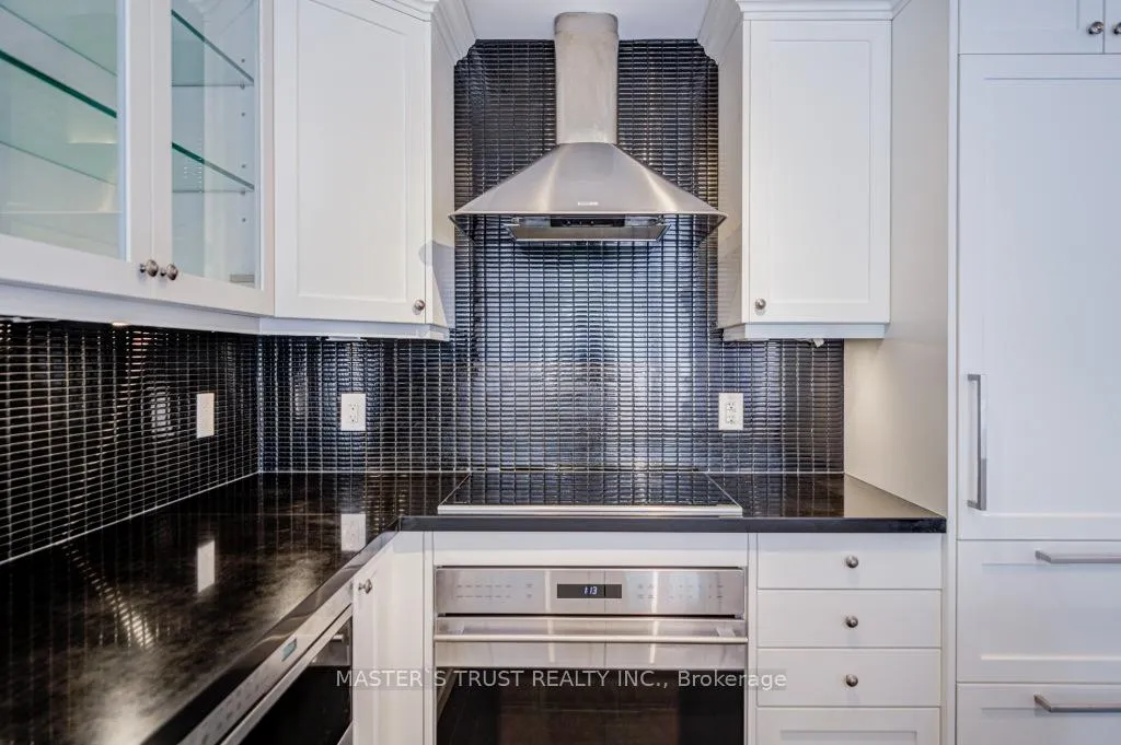 Photo 14 of Unit 307, 15 Stollery Pond Crescent, Markham, Devil's Elbow — HOMEH
