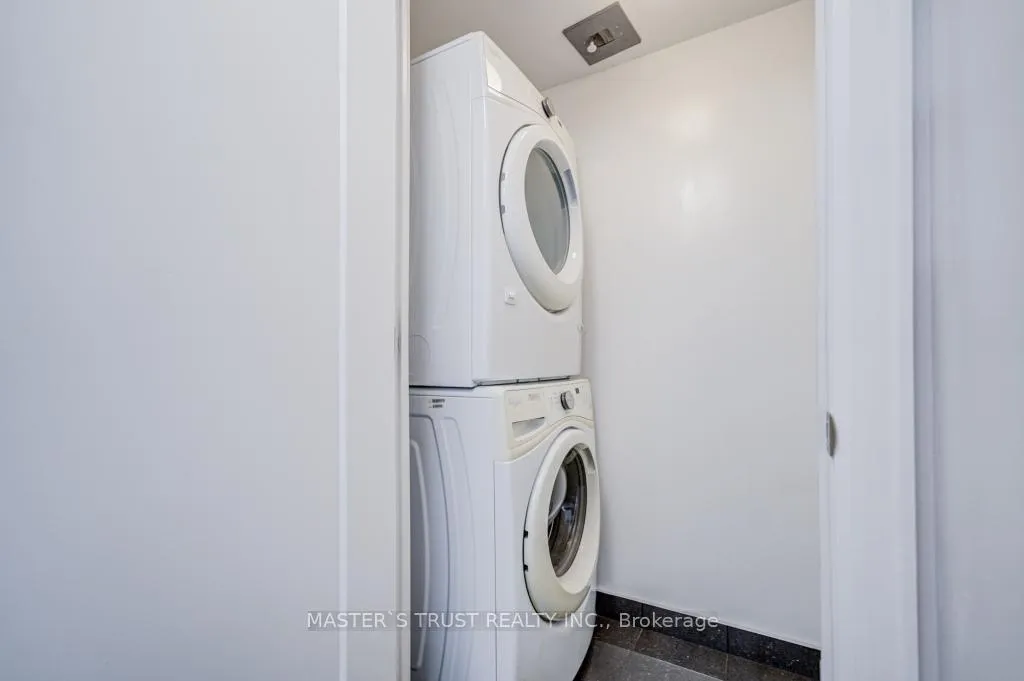 Photo 28 of Unit 307, 15 Stollery Pond Crescent, Markham, Devil's Elbow — HOMEH