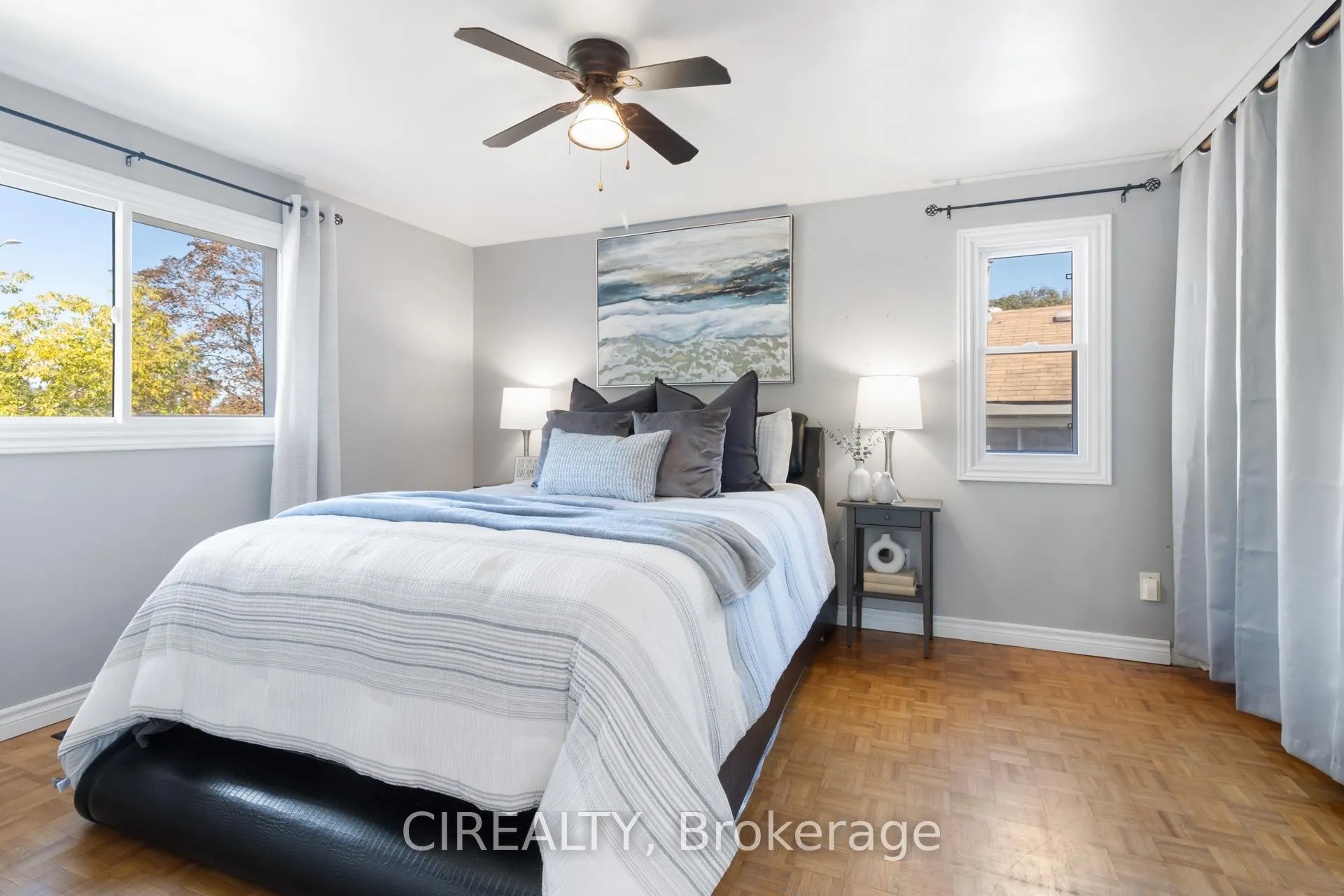 Photo 4 of 53 Christie Crescent, Barrie, Letitia Heights — HOMEH