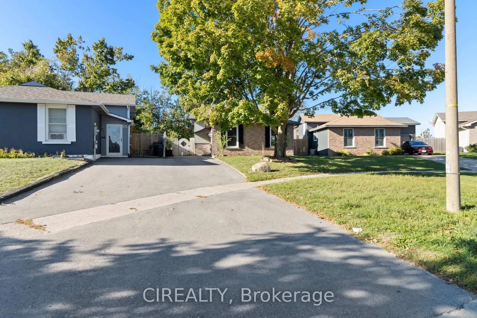 Photo 6 of 53 Christie Crescent, Barrie, Letitia Heights — HOMEH