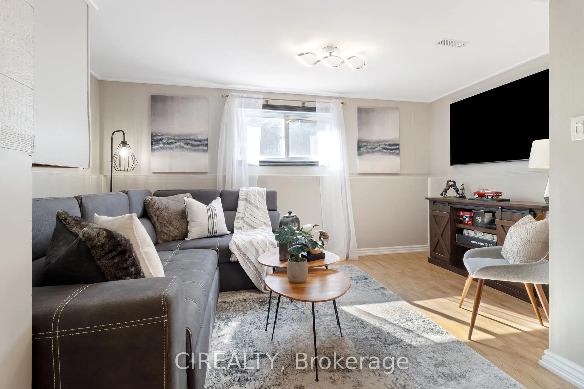 Photo 23 of 53 Christie Crescent, Barrie, Letitia Heights — HOMEH