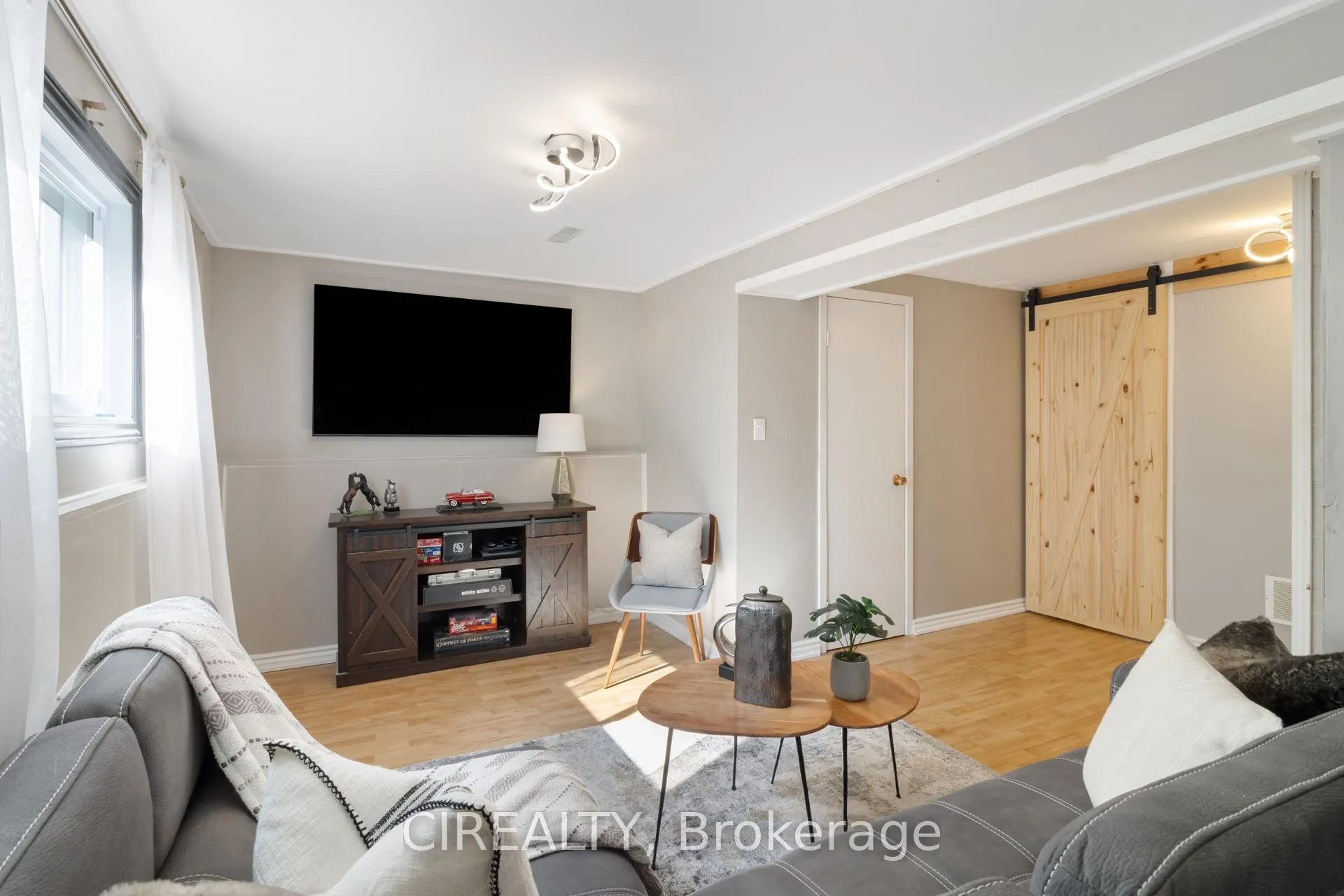 Photo 24 of 53 Christie Crescent, Barrie, Letitia Heights — HOMEH