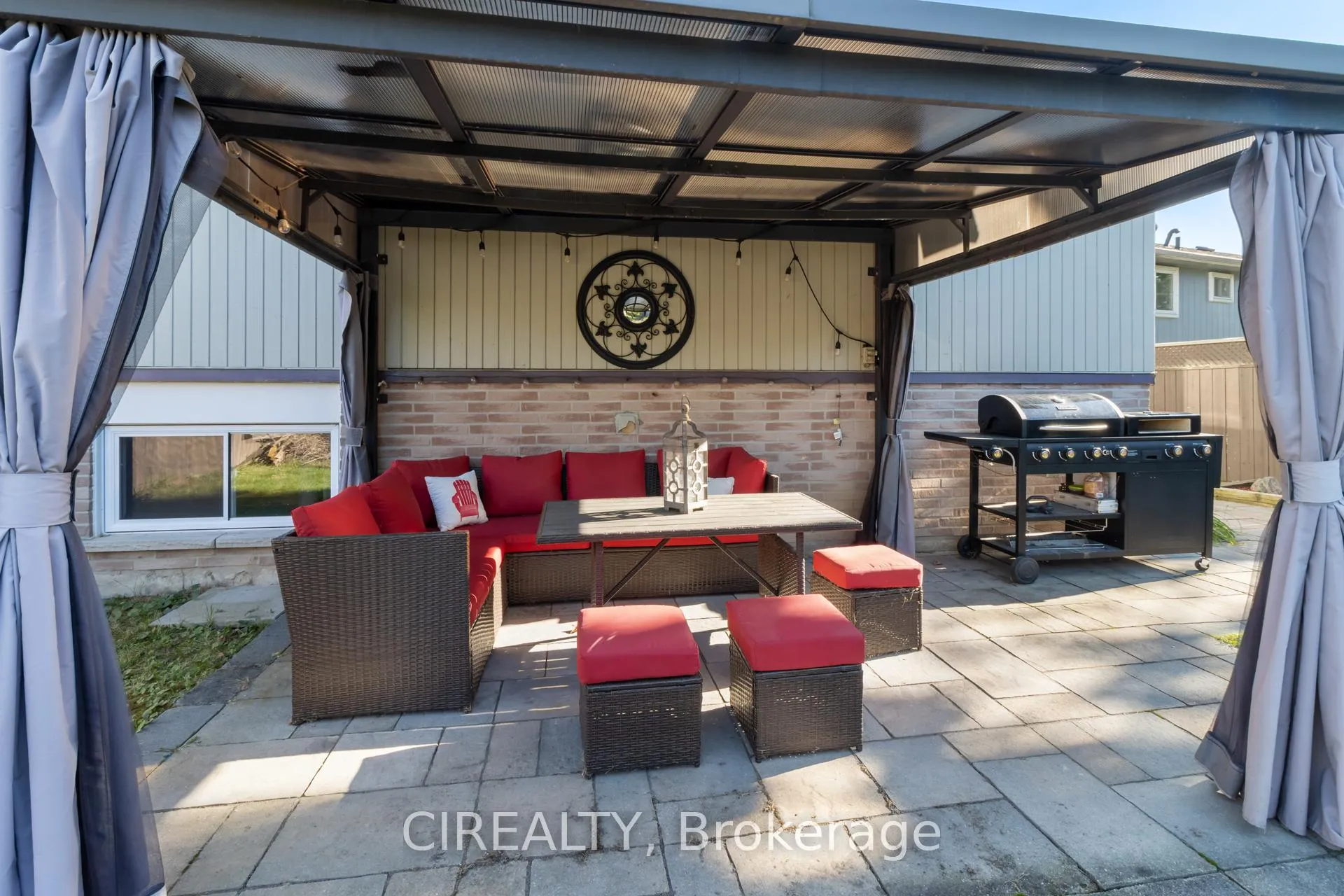 Photo 35 of 53 Christie Crescent, Barrie, Letitia Heights — HOMEH