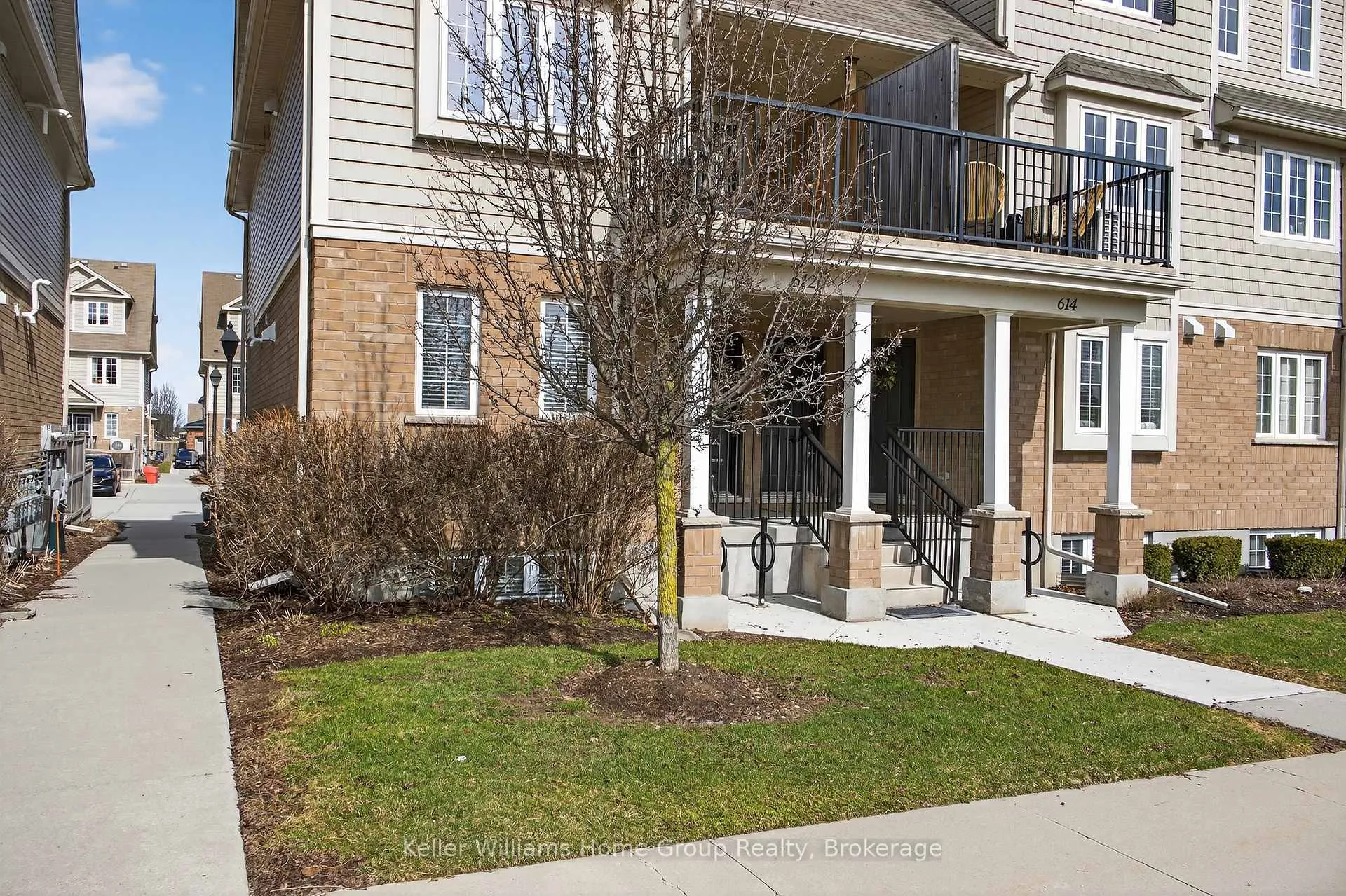 Photo 2 of 612A Woodlawn Road E, Guelph, Victoria North — HOMEH