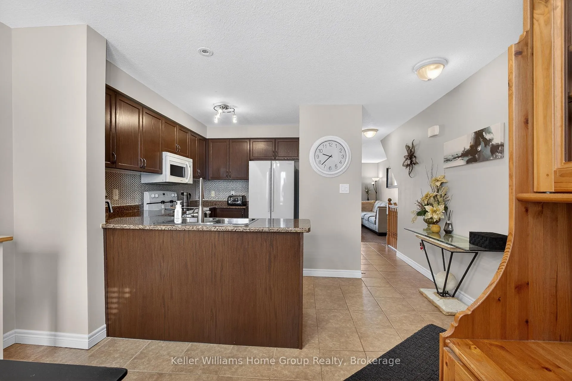 Photo 13 of 612A Woodlawn Road E, Guelph, Victoria North — HOMEH