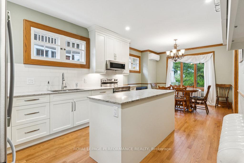 Photo 5 of 25 Lakeside Avenue, Ottawa, Dows Lake — HOMEH