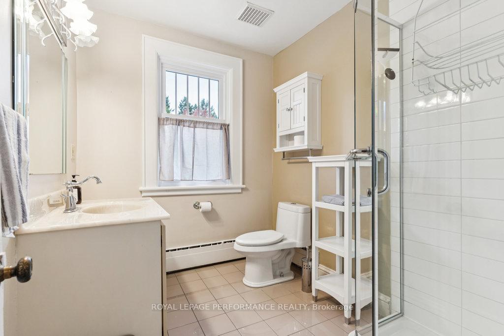 Photo 23 of 25 Lakeside Avenue, Ottawa, Dows Lake — HOMEH