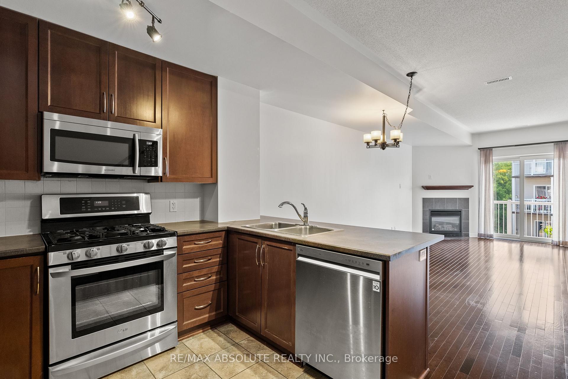 Photo 7 of Unit 311, 29 Jardin Private, Ottawa, Manor Park — HOMEH