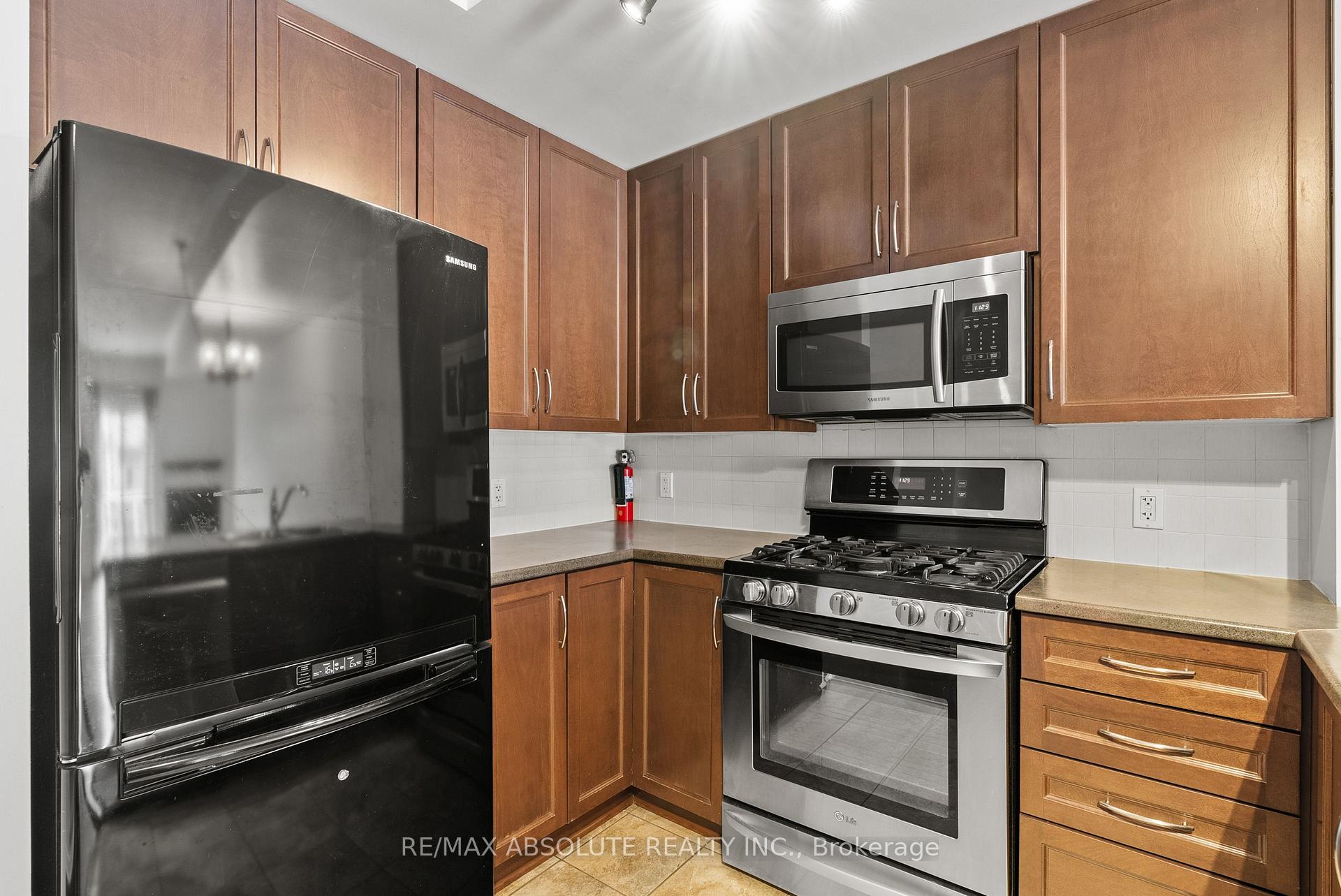 Photo 8 of Unit 311, 29 Jardin Private, Ottawa, Manor Park — HOMEH