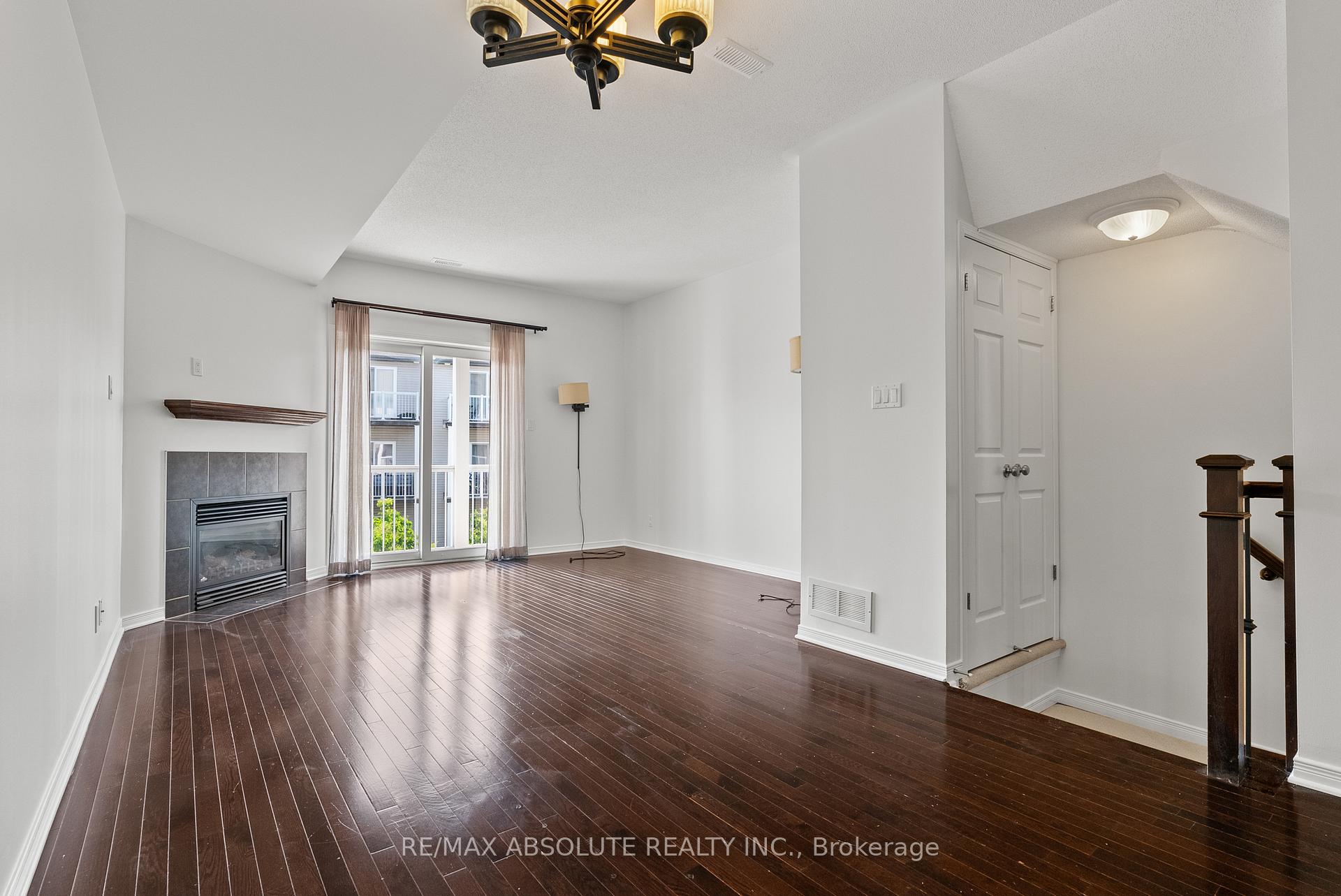 Photo 11 of Unit 311, 29 Jardin Private, Ottawa, Manor Park — HOMEH