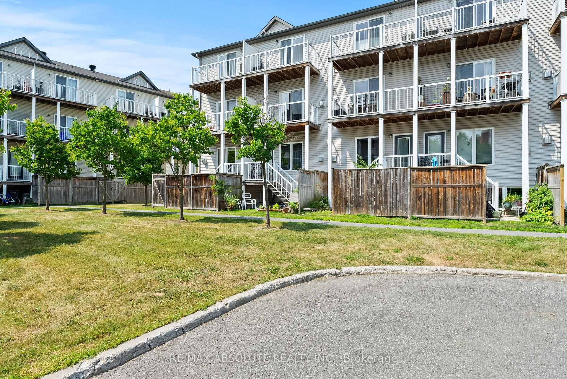 Photo 43 of Unit 311, 29 Jardin Private, Ottawa, Manor Park — HOMEH