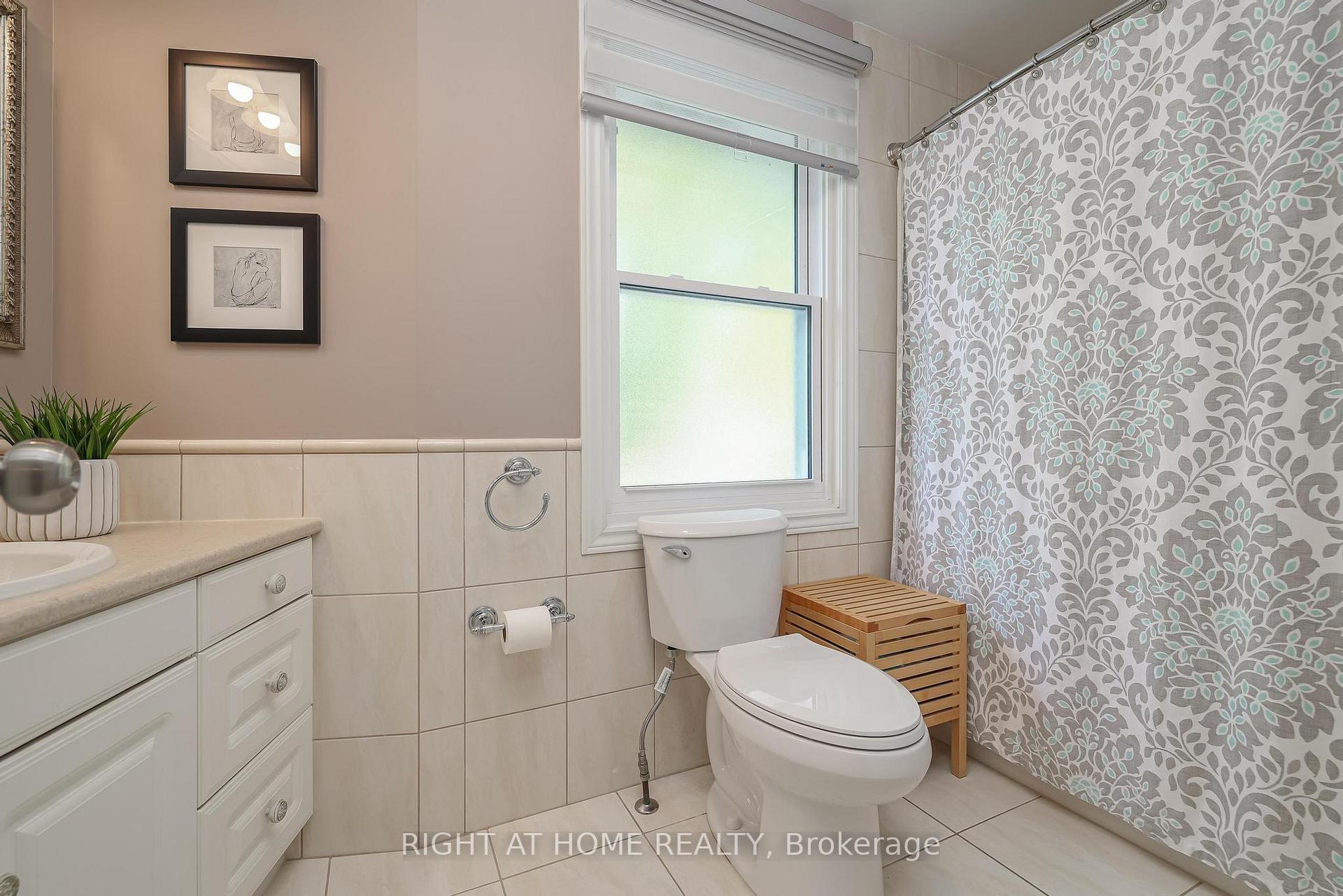 Photo 22 of Unit 308, 48 Porterfield Crescent, Markham, Aileen-Willowbrook — HOMEH