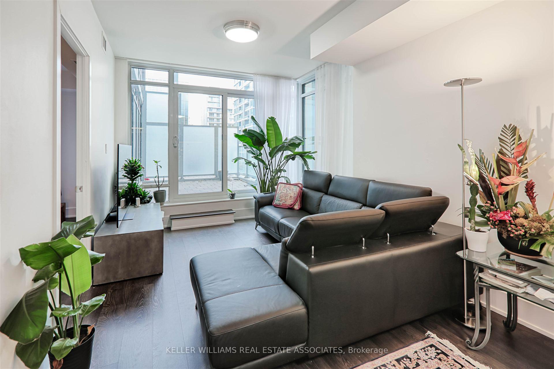 Photo 6 of Unit 303, 15 Merchants' Wharf, Toronto, Waterfront Communities — HOMEH