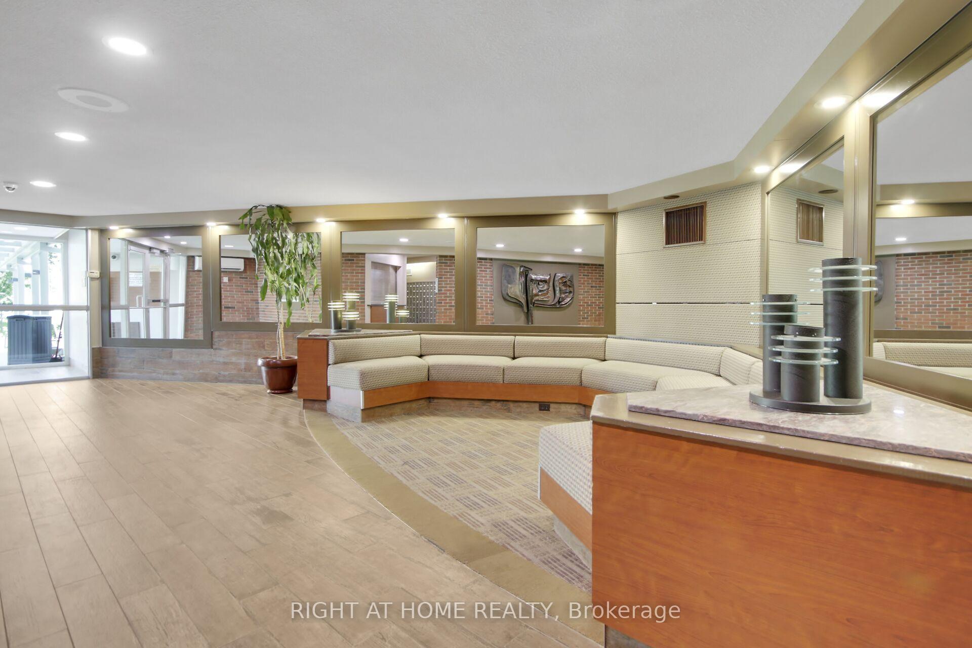 Photo 6 of Unit 321, 20 Chesterton Drive, Ottawa, Borden Farm/Stewart Farm/Carleton Heights/Parkwood Hills — HOMEH