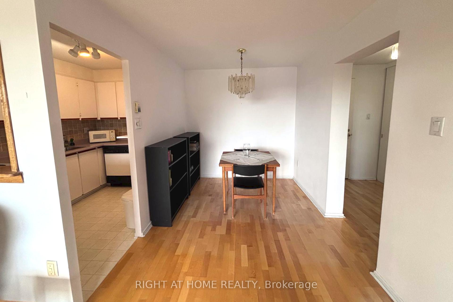 Photo 8 of Unit 321, 20 Chesterton Drive, Ottawa, Borden Farm/Stewart Farm/Carleton Heights/Parkwood Hills — HOMEH