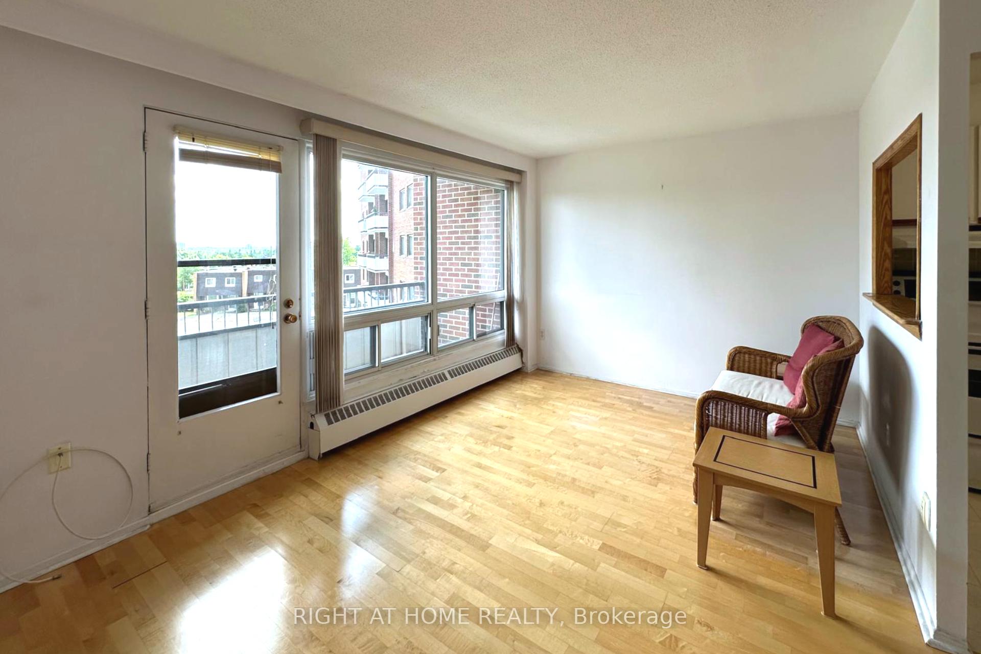 Photo 10 of Unit 321, 20 Chesterton Drive, Ottawa, Borden Farm/Stewart Farm/Carleton Heights/Parkwood Hills — HOMEH