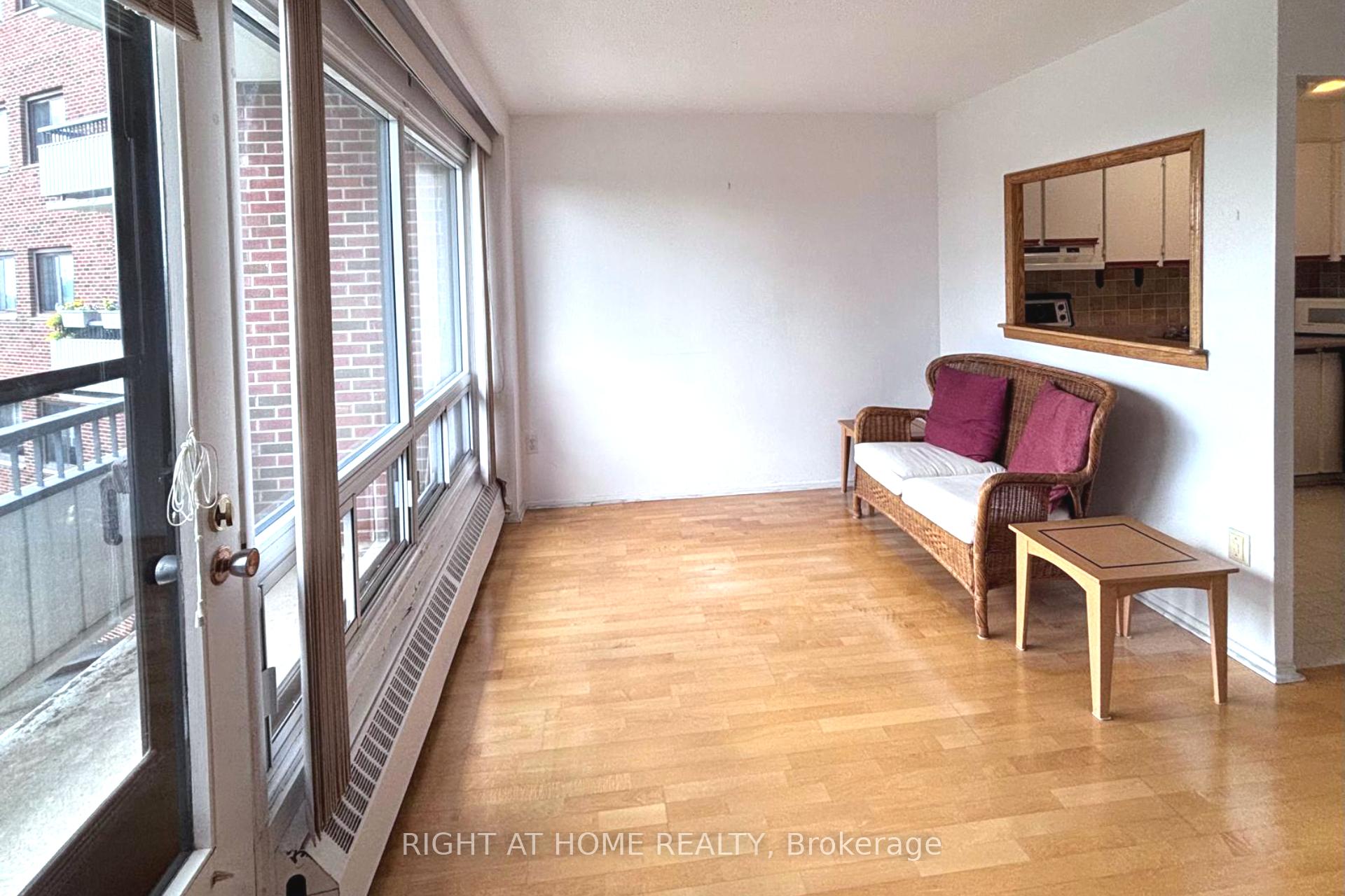 Photo 11 of Unit 321, 20 Chesterton Drive, Ottawa, Borden Farm/Stewart Farm/Carleton Heights/Parkwood Hills — HOMEH
