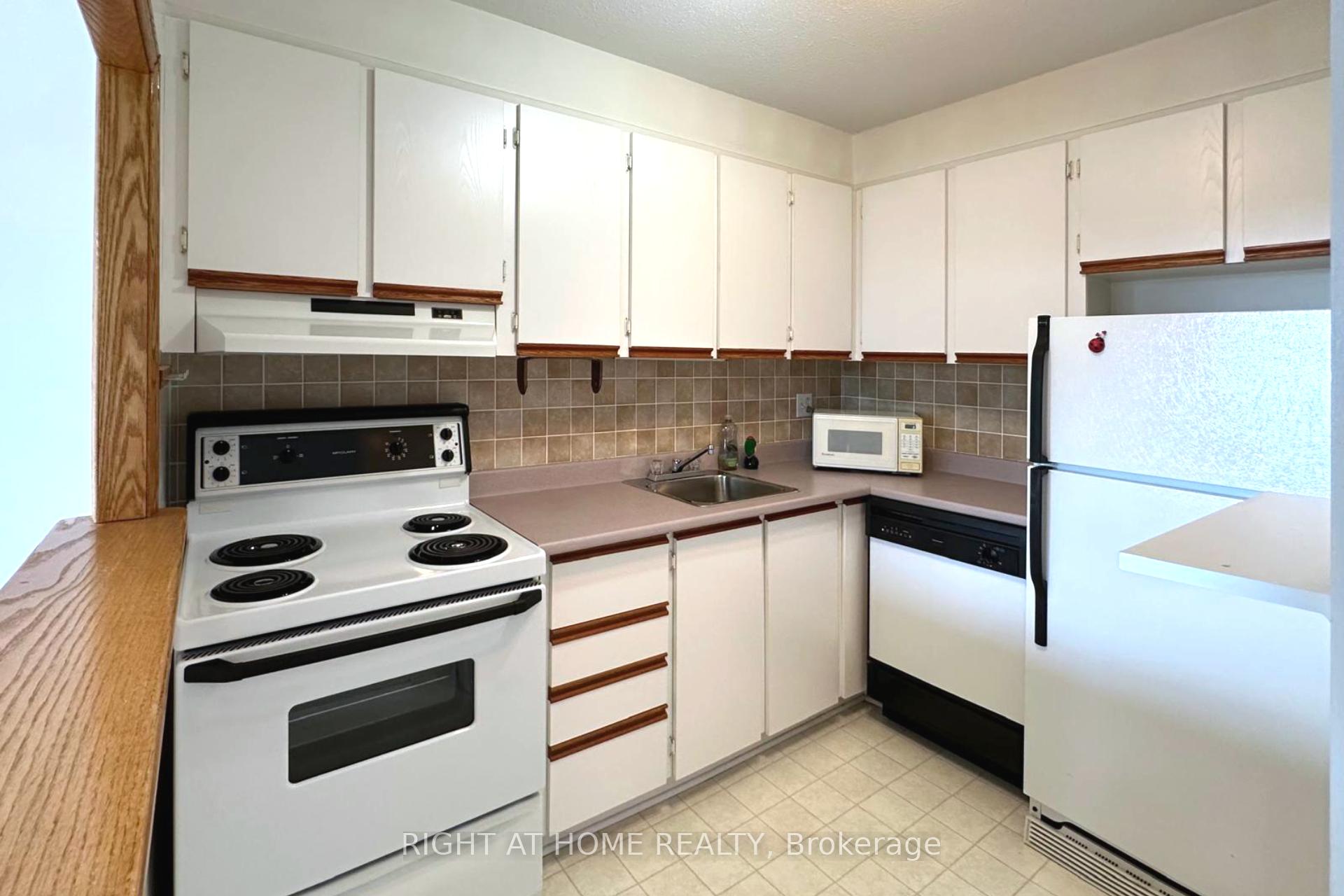 Photo 14 of Unit 321, 20 Chesterton Drive, Ottawa, Borden Farm/Stewart Farm/Carleton Heights/Parkwood Hills — HOMEH
