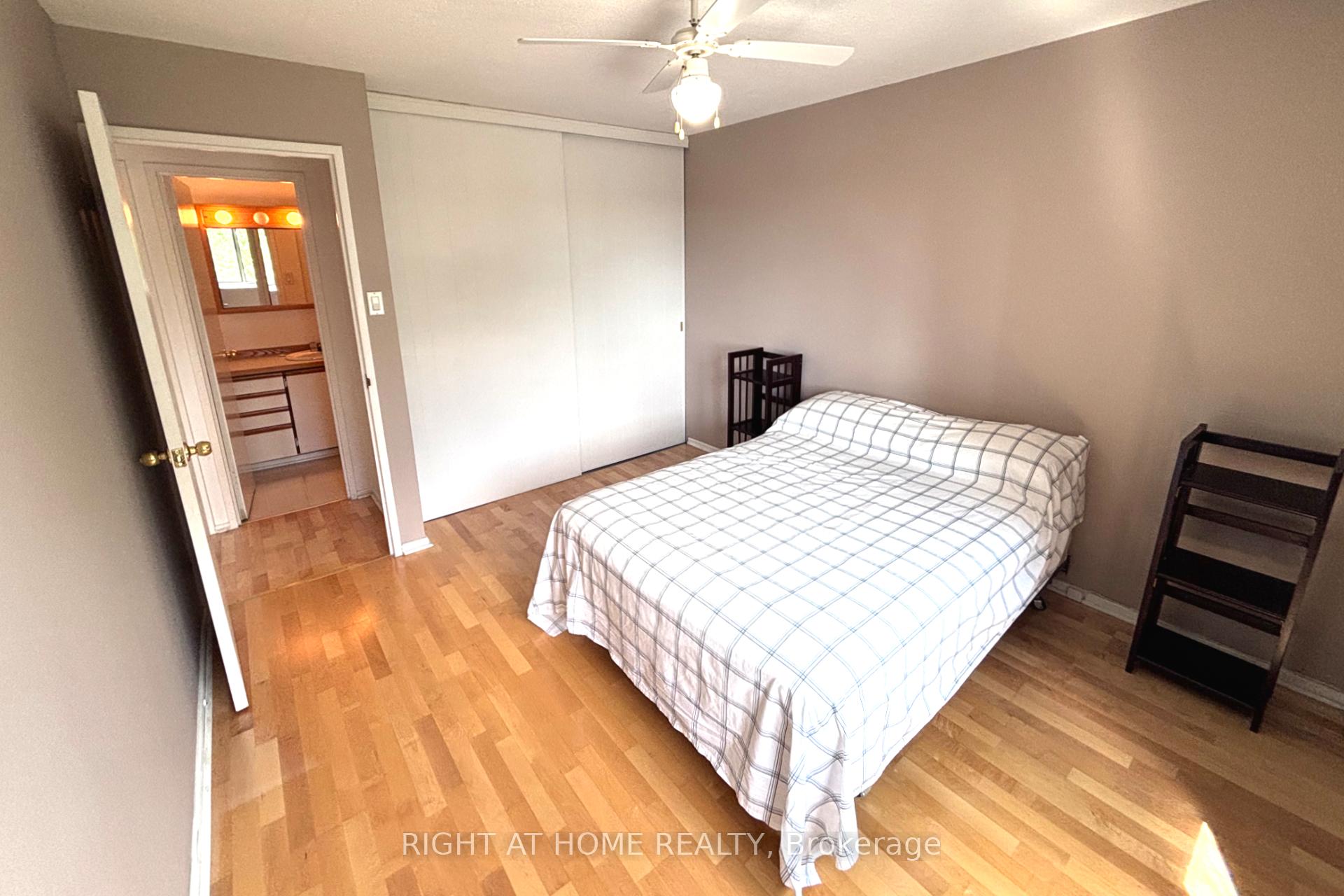 Photo 15 of Unit 321, 20 Chesterton Drive, Ottawa, Borden Farm/Stewart Farm/Carleton Heights/Parkwood Hills — HOMEH