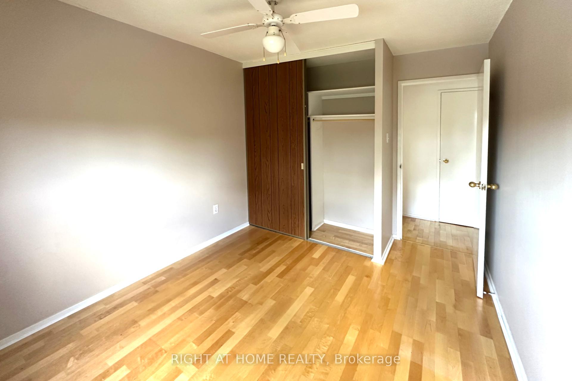 Photo 20 of Unit 321, 20 Chesterton Drive, Ottawa, Borden Farm/Stewart Farm/Carleton Heights/Parkwood Hills — HOMEH