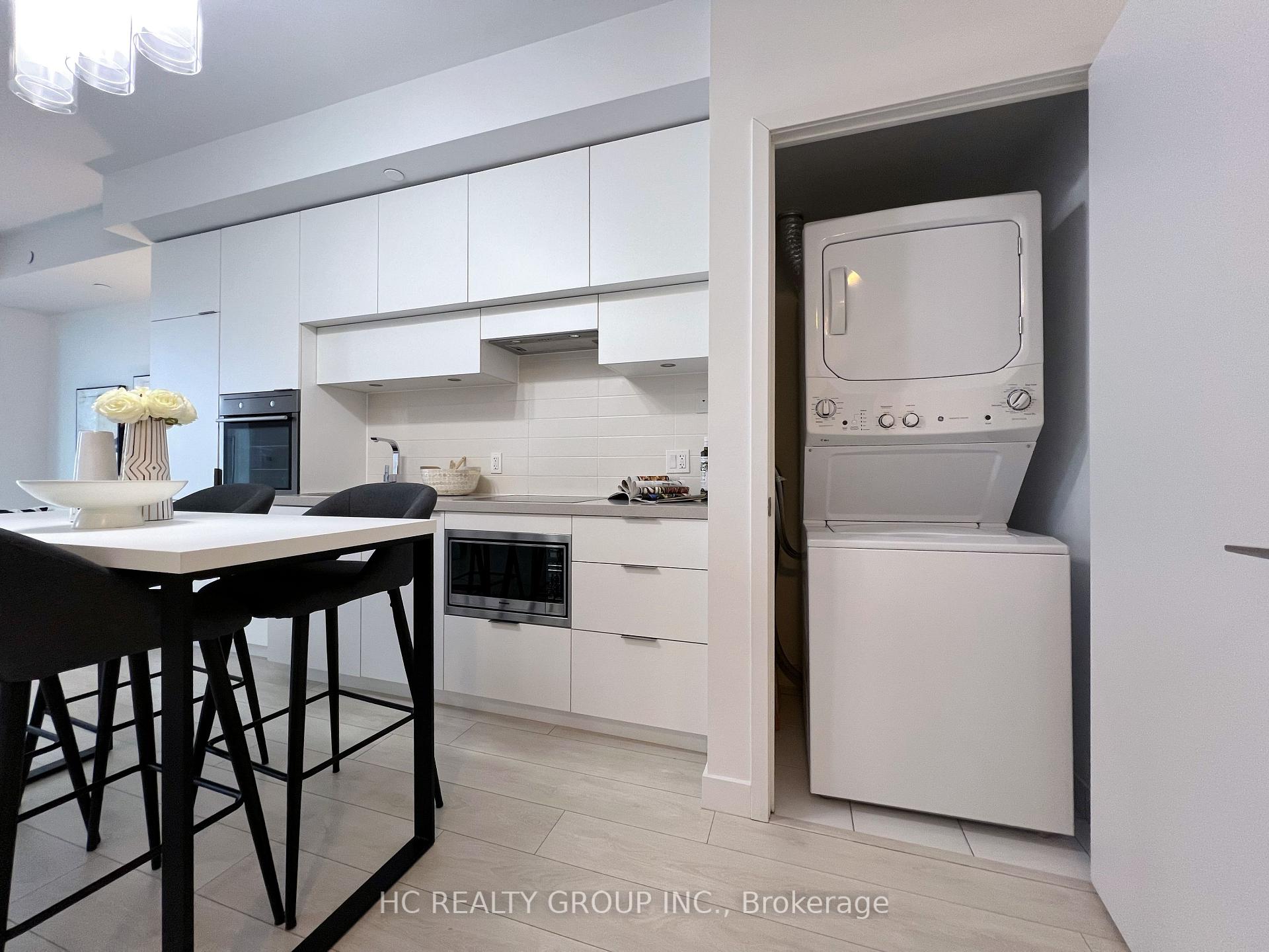 Photo 12 of Unit 3912, 8 Eglinton Avenue E, Toronto, Mount Pleasant West — HOMEH