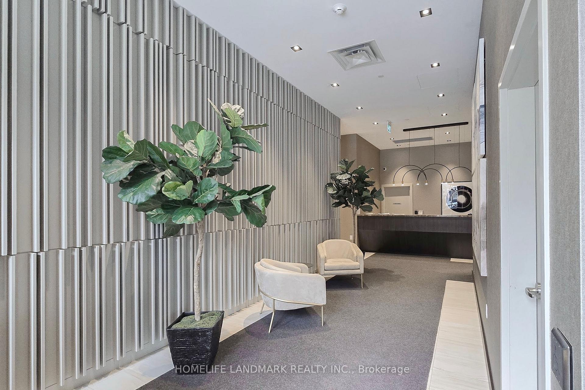 Photo 3 of Unit 912, 60 Honeycrisp Crescent, Vaughan, Vaughan Corporate Centre — HOMEH