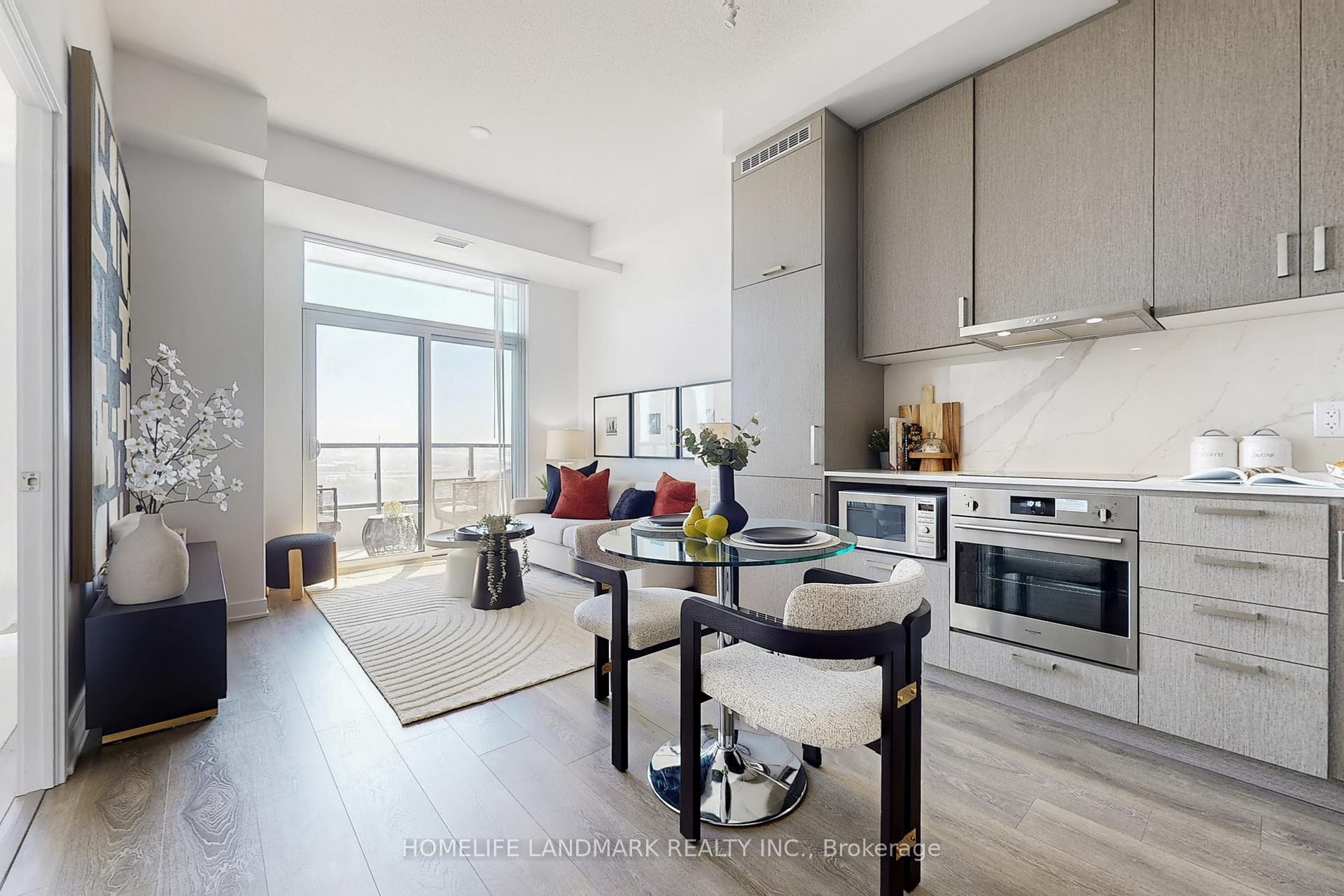 Photo 13 of Unit 912, 60 Honeycrisp Crescent, Vaughan, Vaughan Corporate Centre — HOMEH